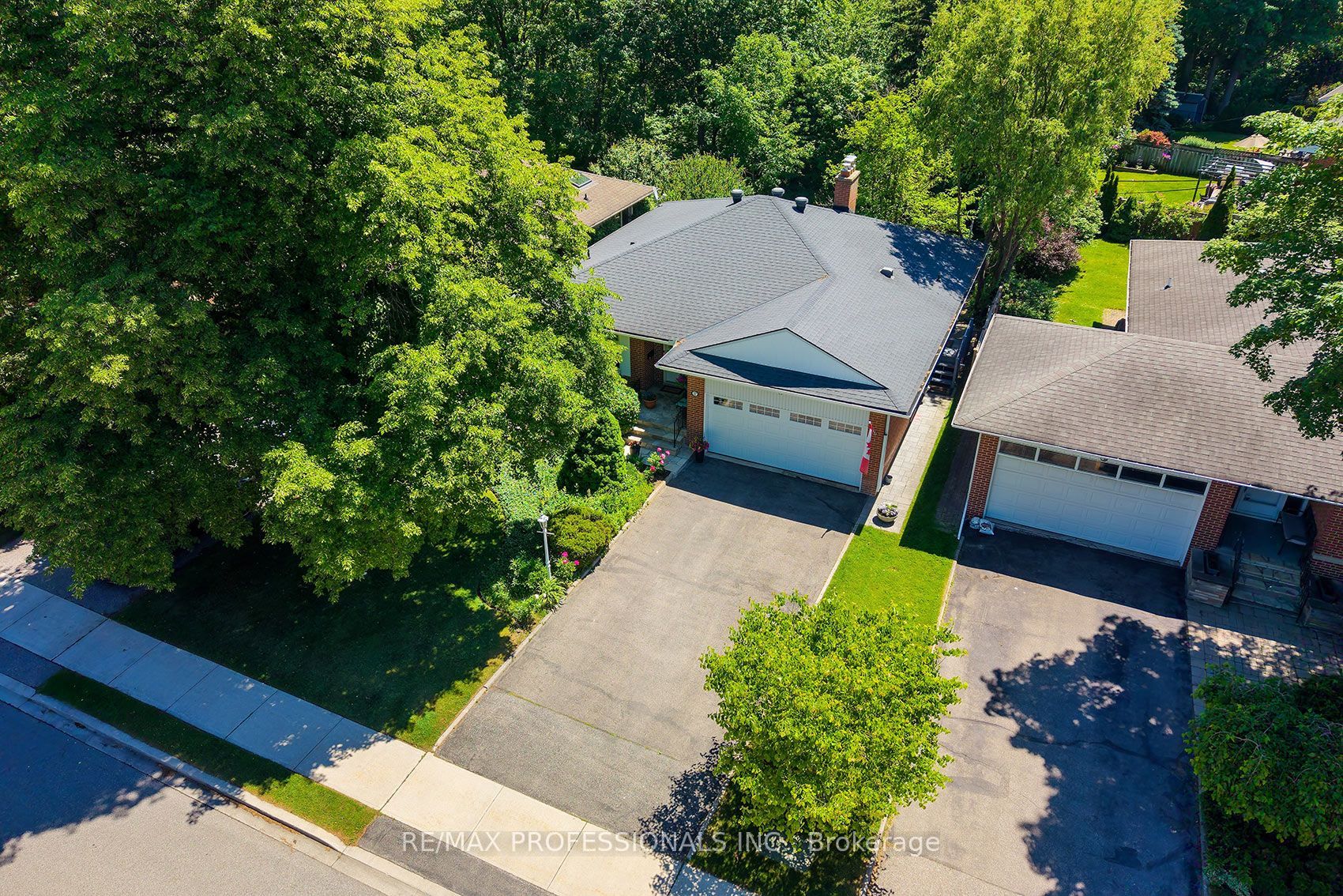 17 Clearside Place