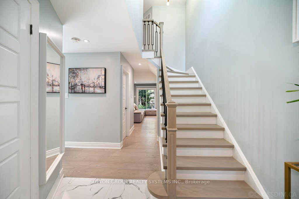 1114 Cedarcroft Crescent