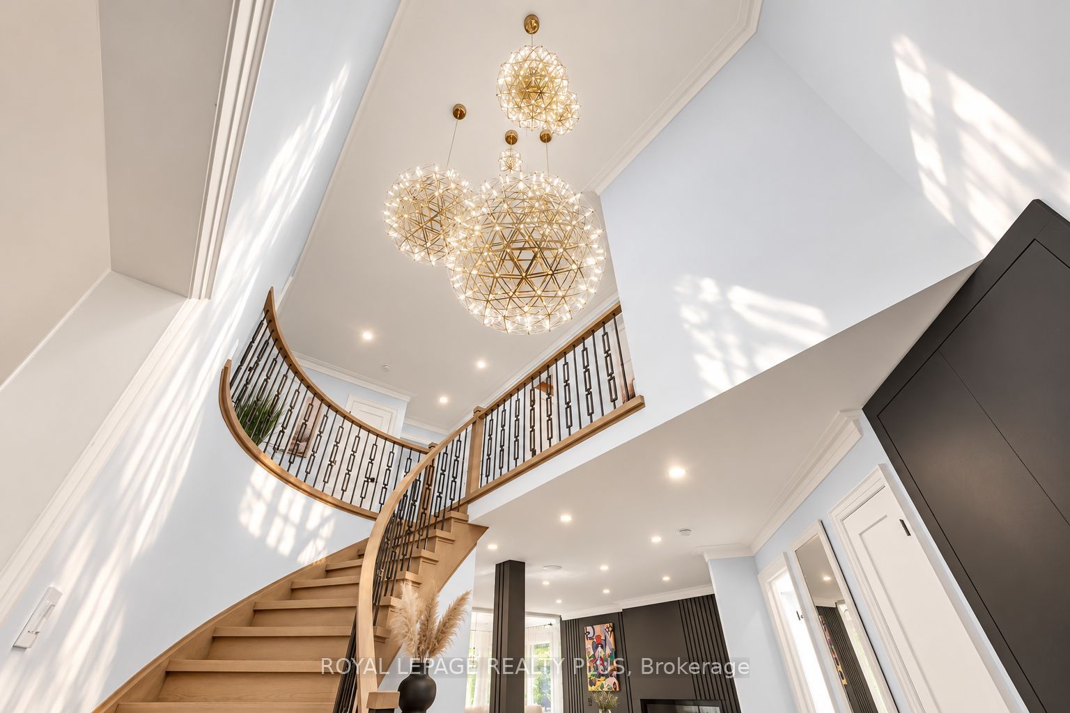 4344 Dallas Court