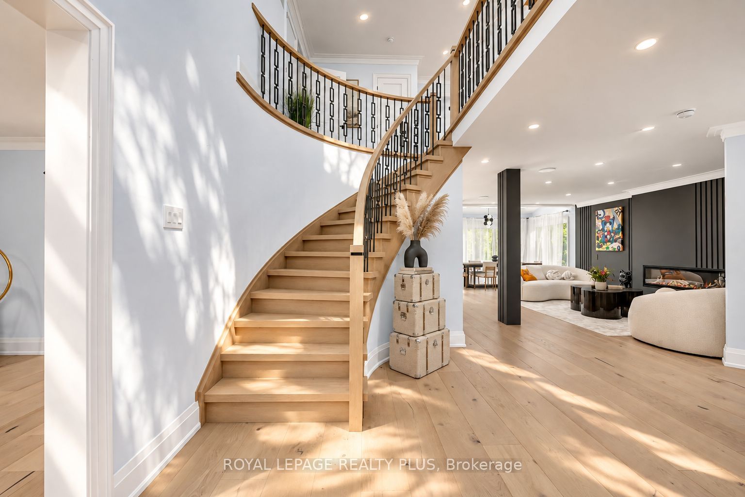 4344 Dallas Court