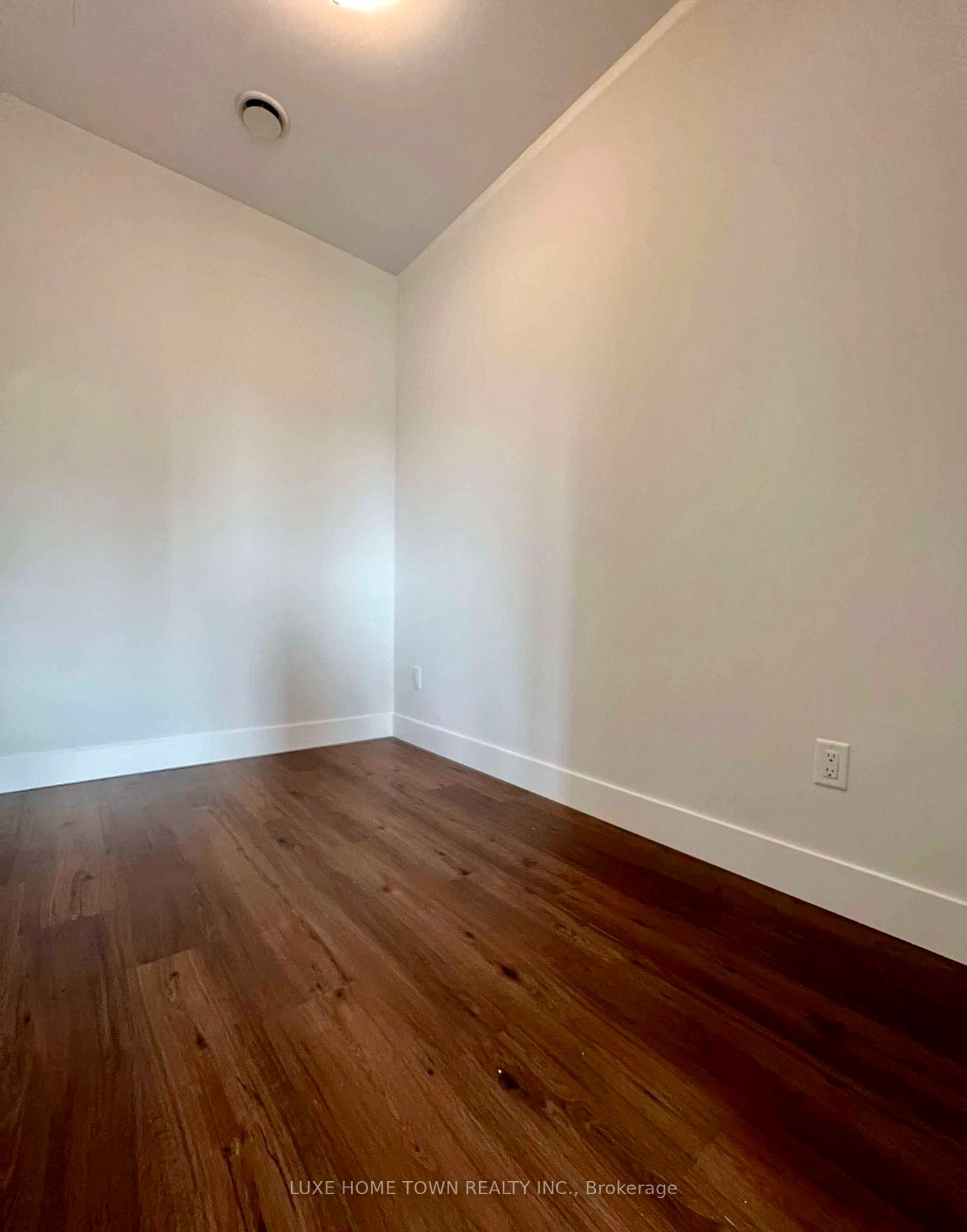 1000 Lackner Place 606