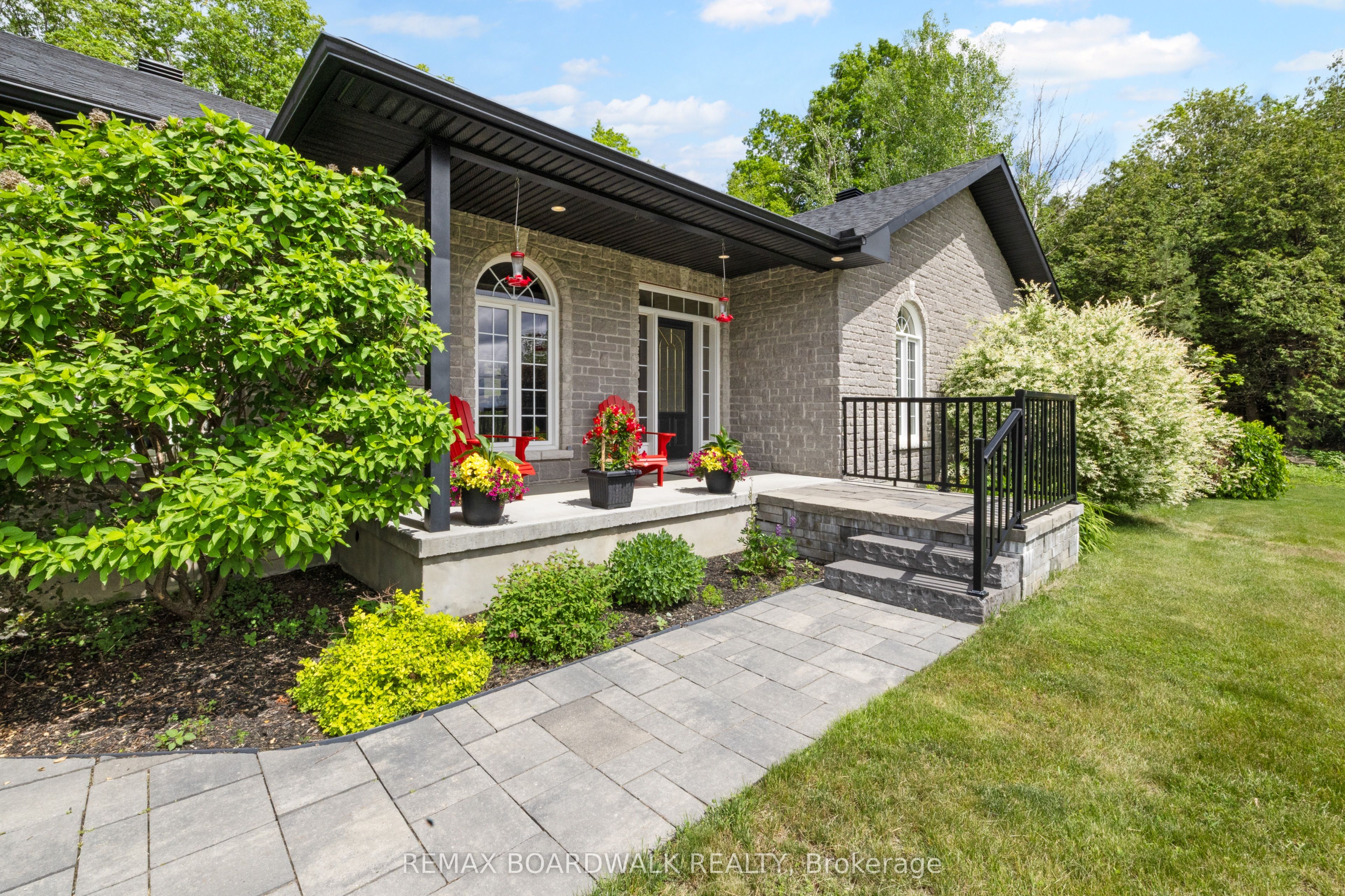 6671 Third Line Road