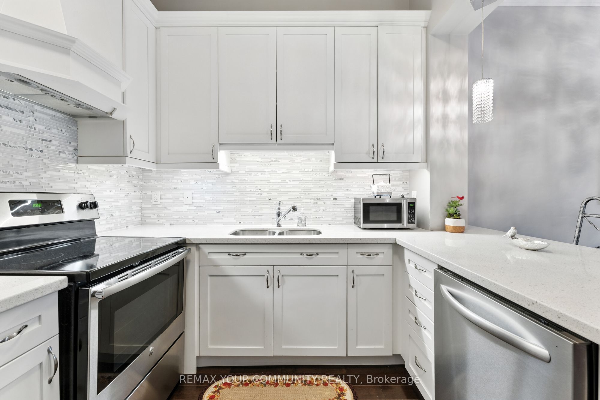 80 Burns Boulevard 101