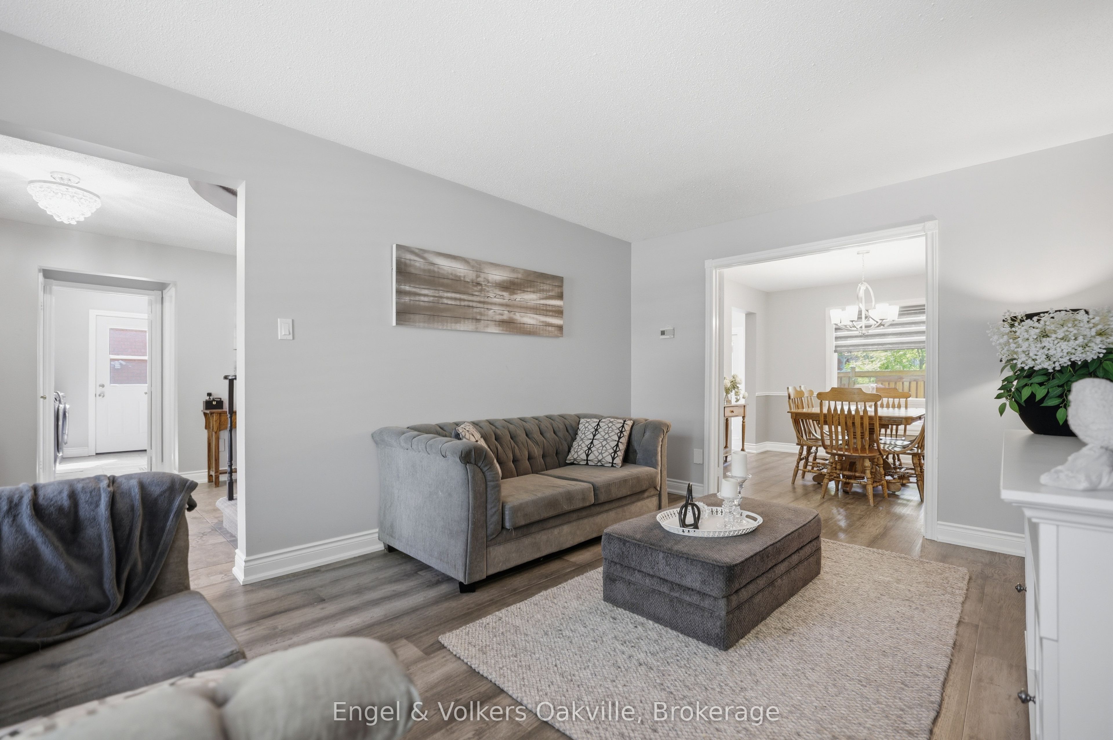 1245 Creekside Drive