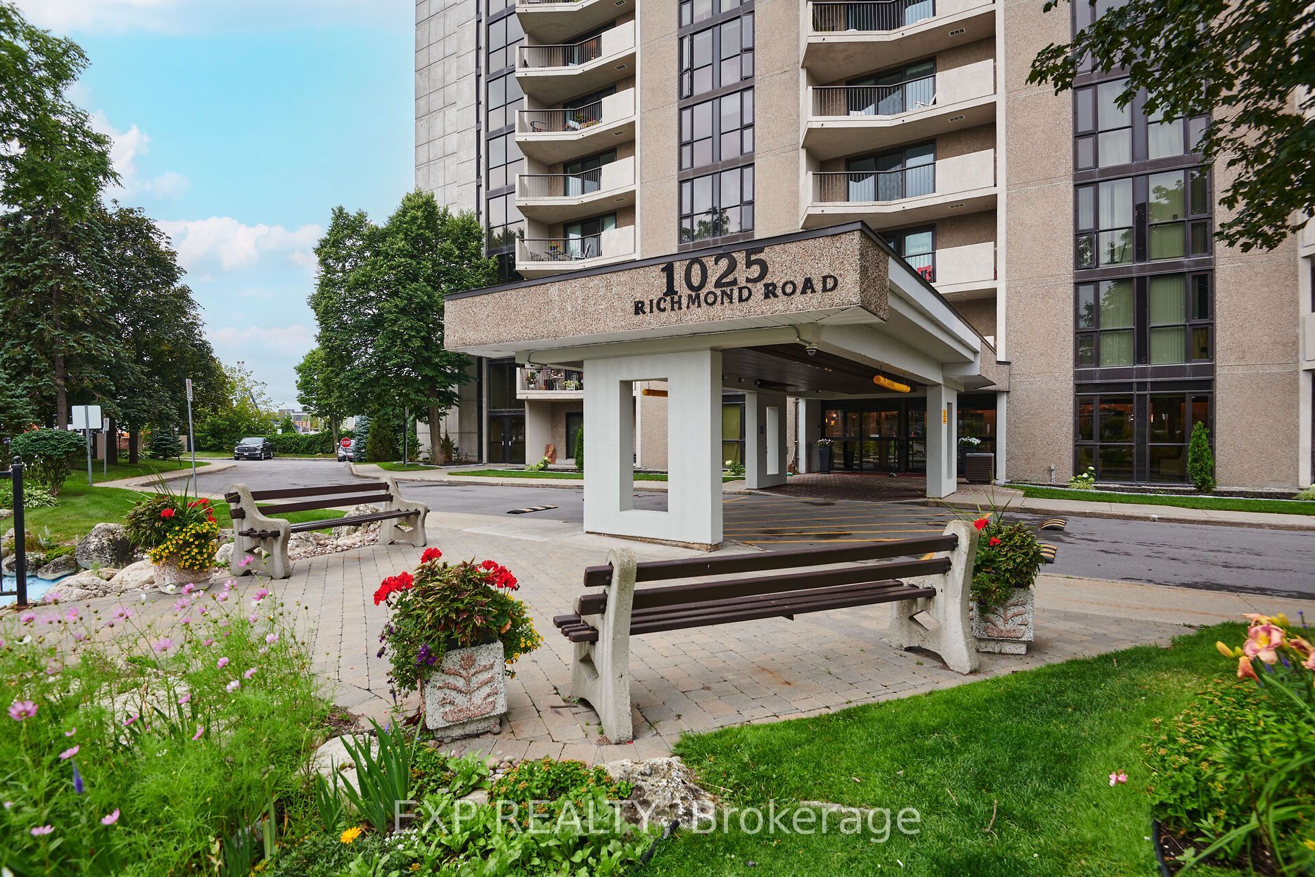 1025 Richmond Road 704