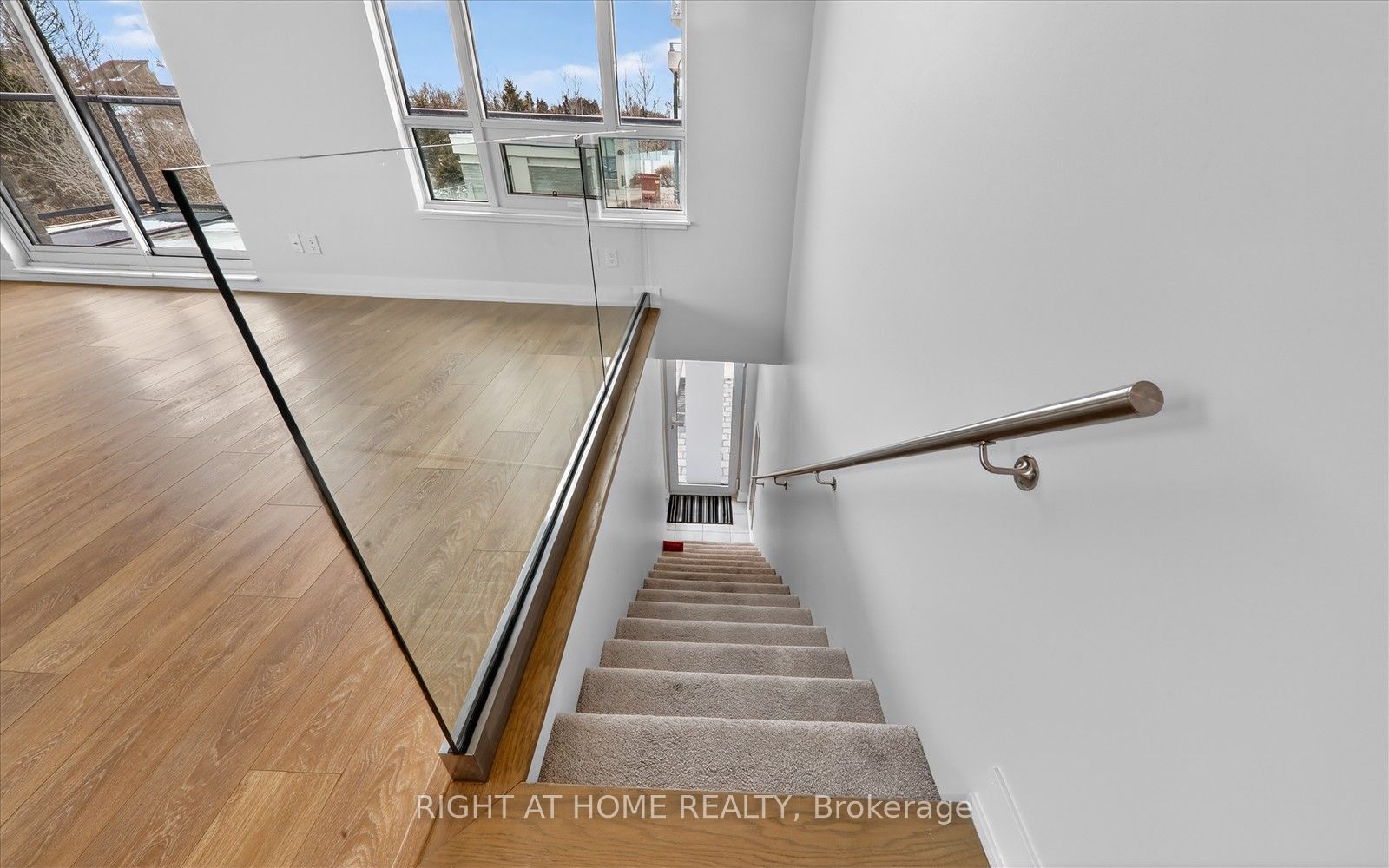 1245 Bayly Street 22