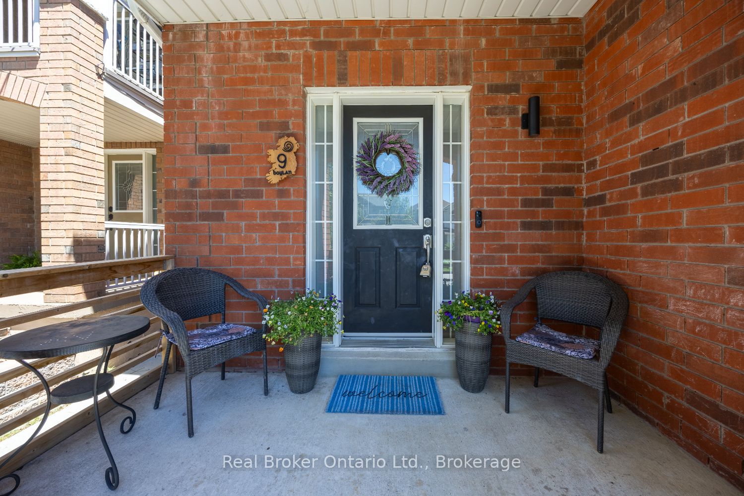 9 Candlebrook Drive