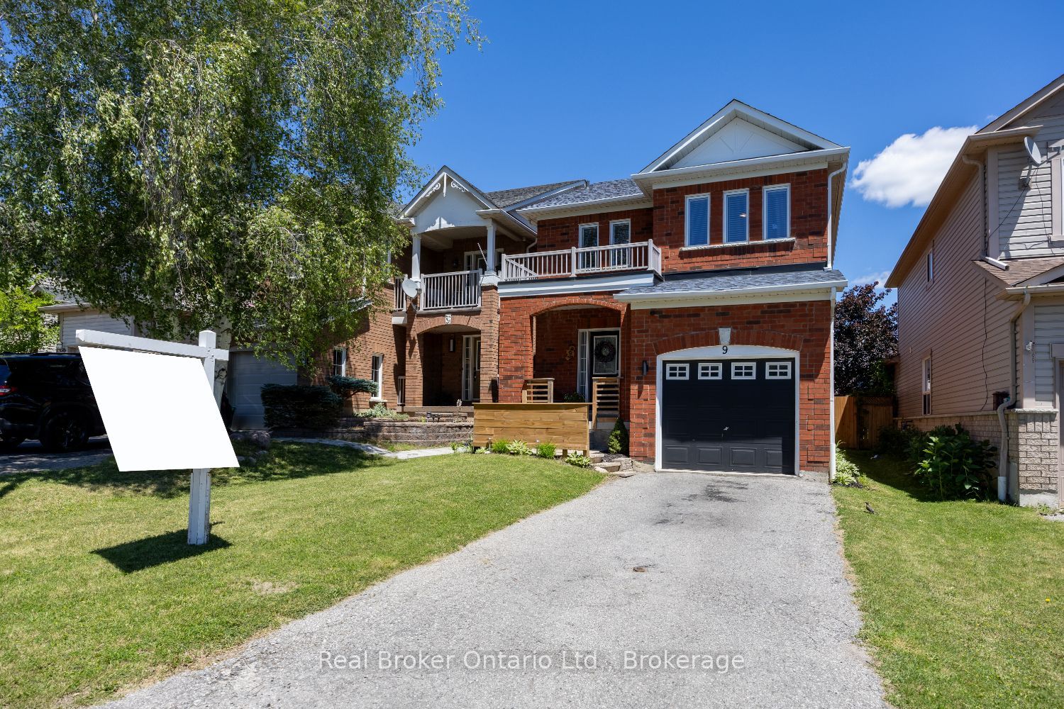 9 Candlebrook Drive