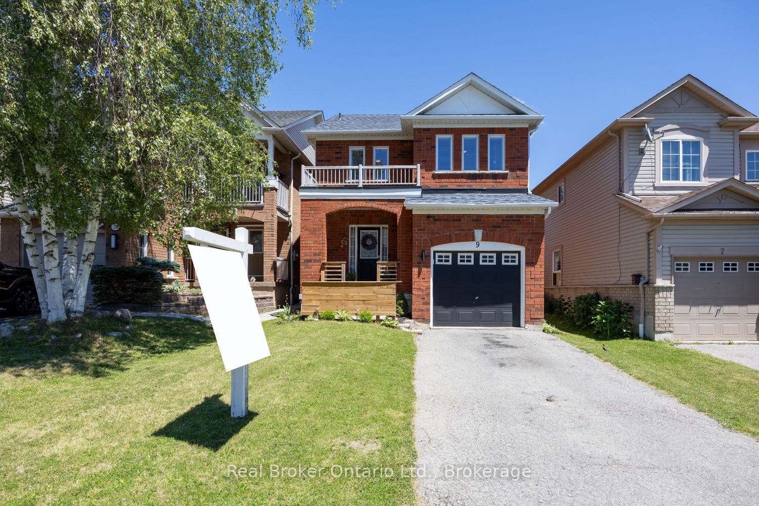 9 Candlebrook Drive