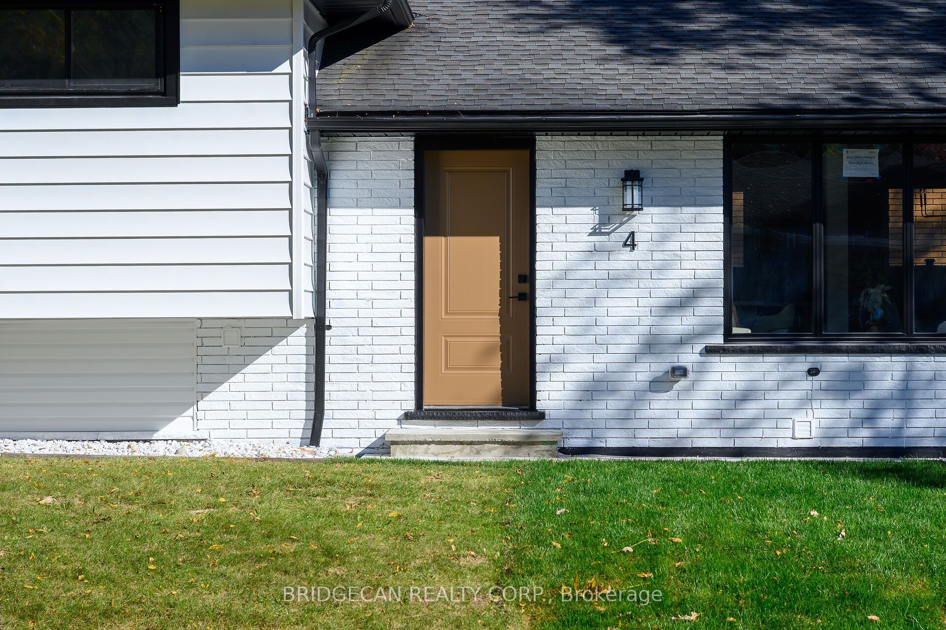 4 Bermuda Court