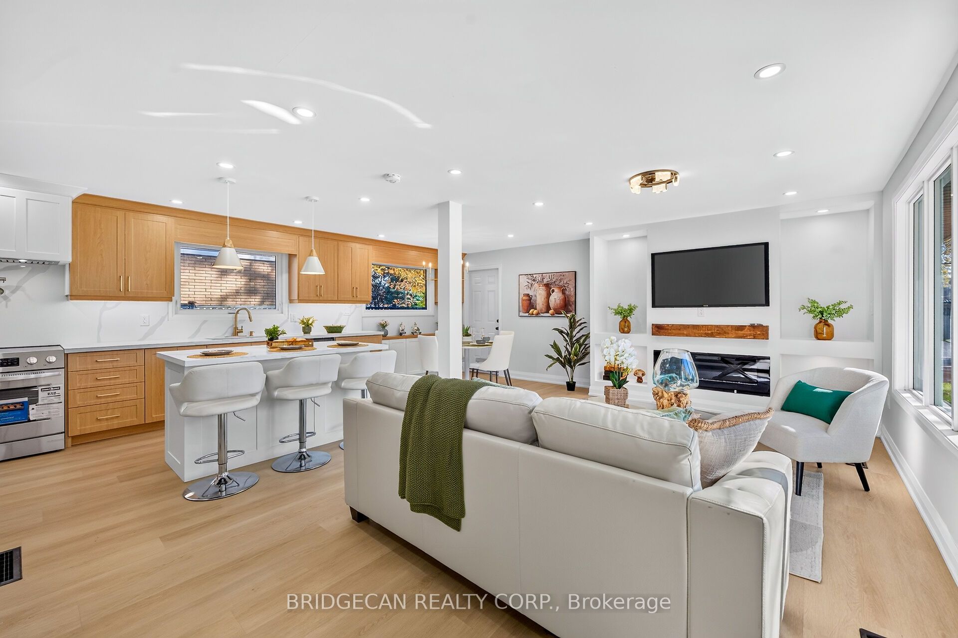 4 Bermuda Court