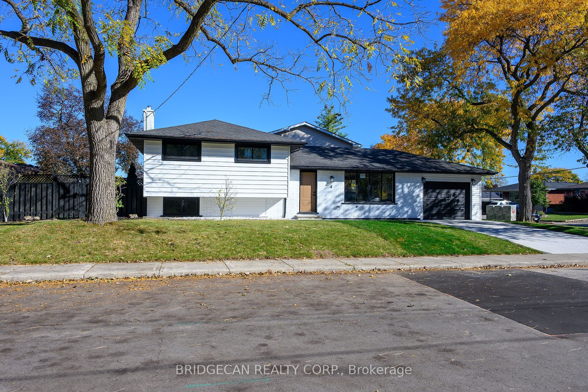 4 Bermuda Court