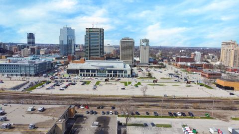 301 YORK Street London East ON N6B 3R4