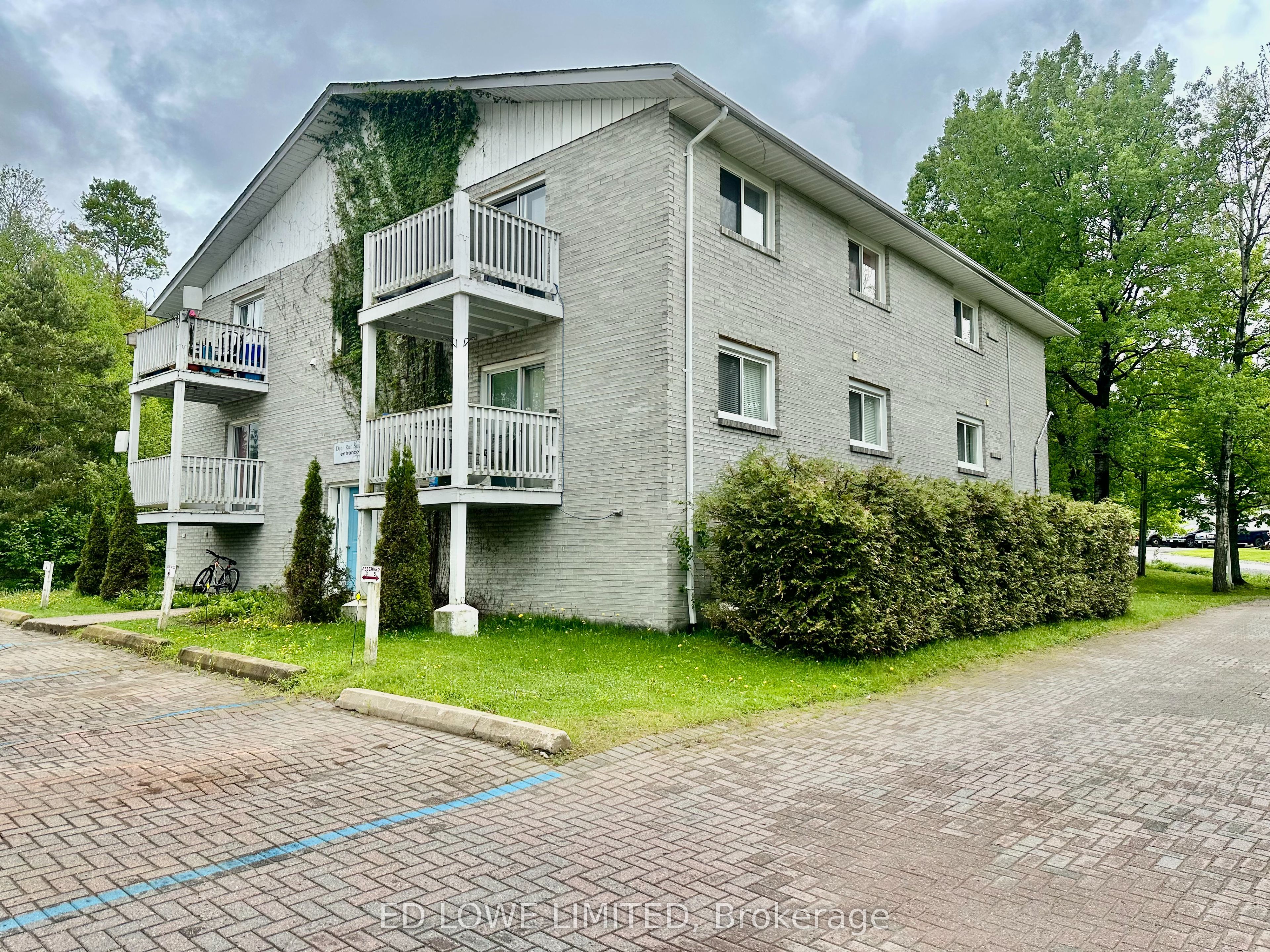 25 Kitchen Road S