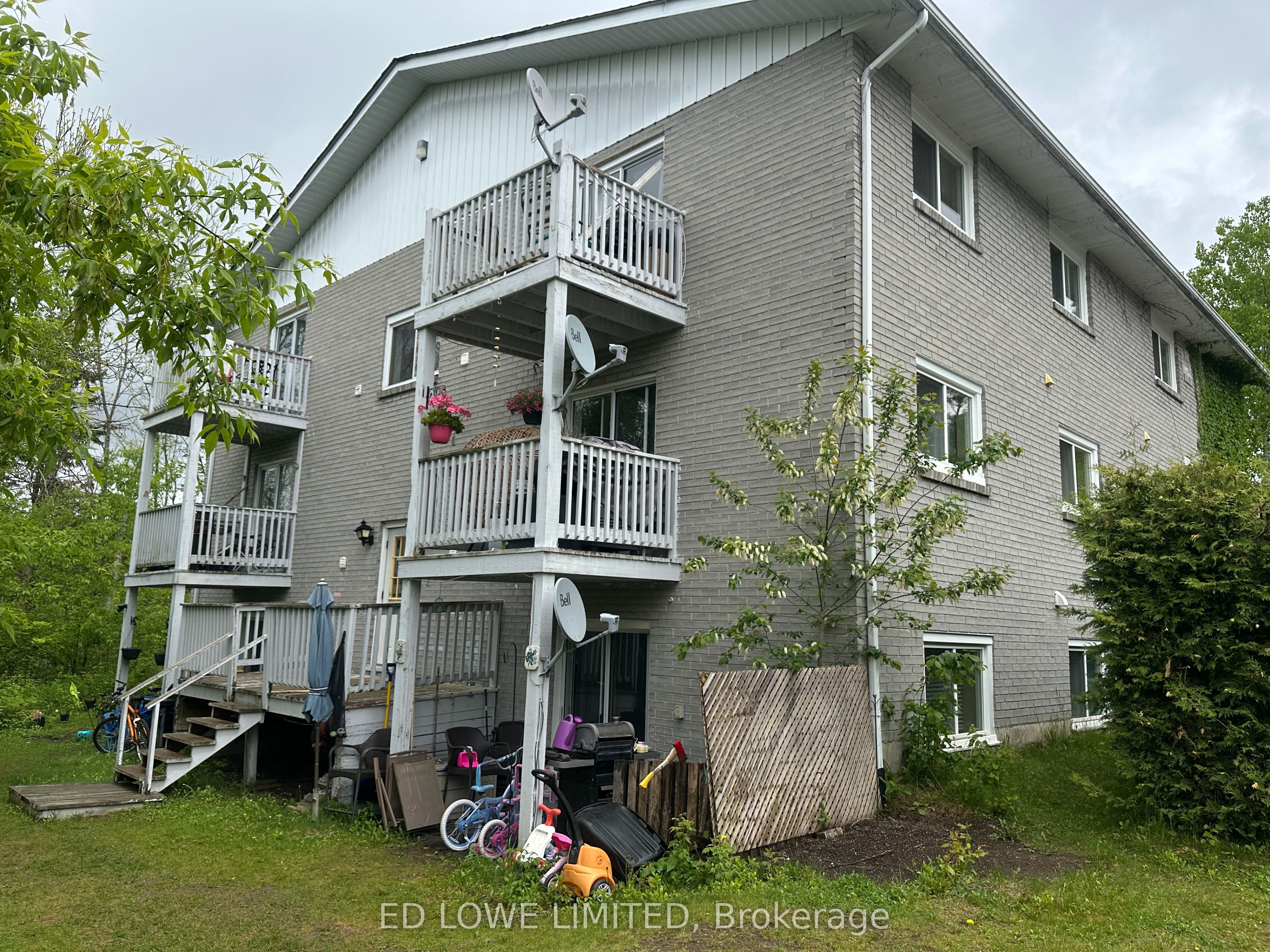 25 Kitchen Road S