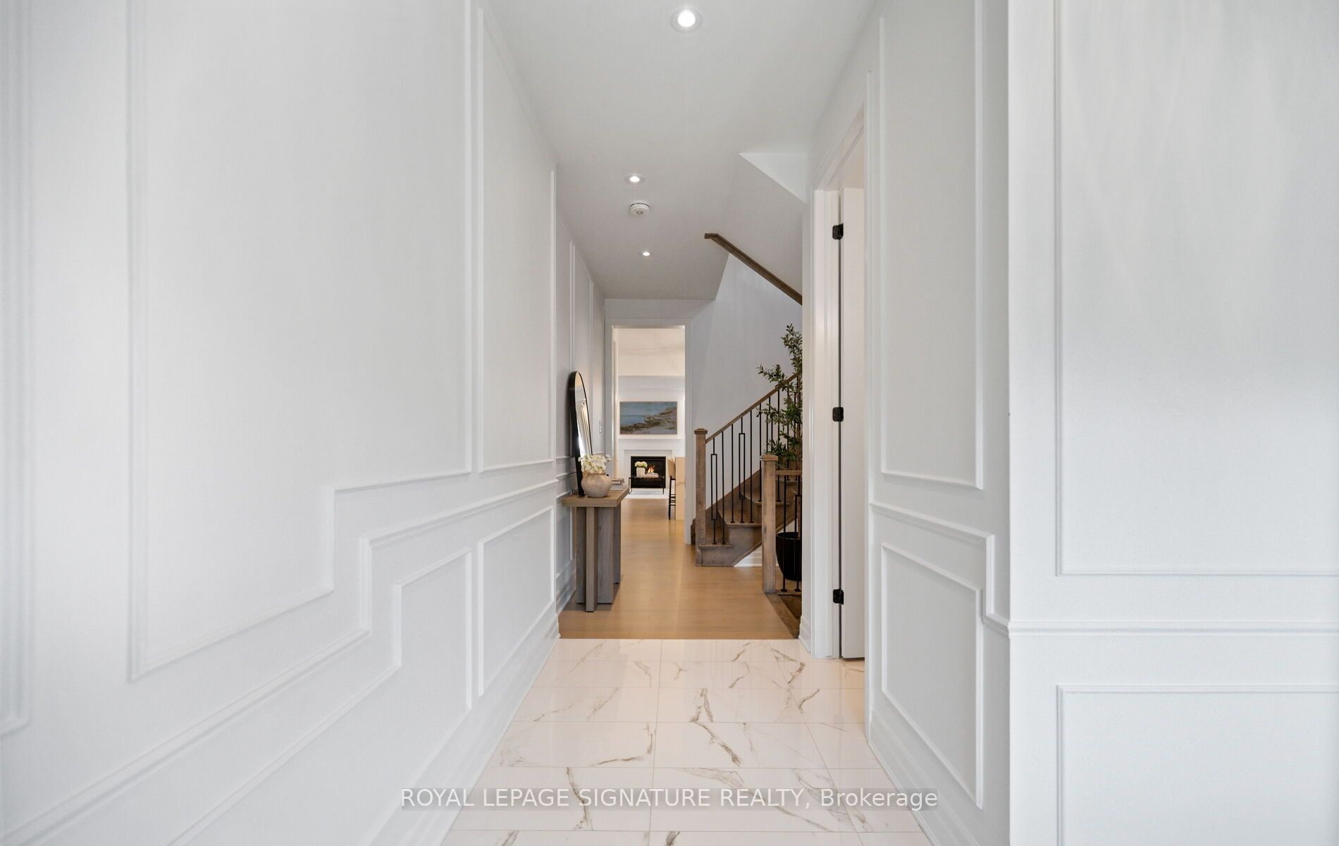 479 Violet Gate