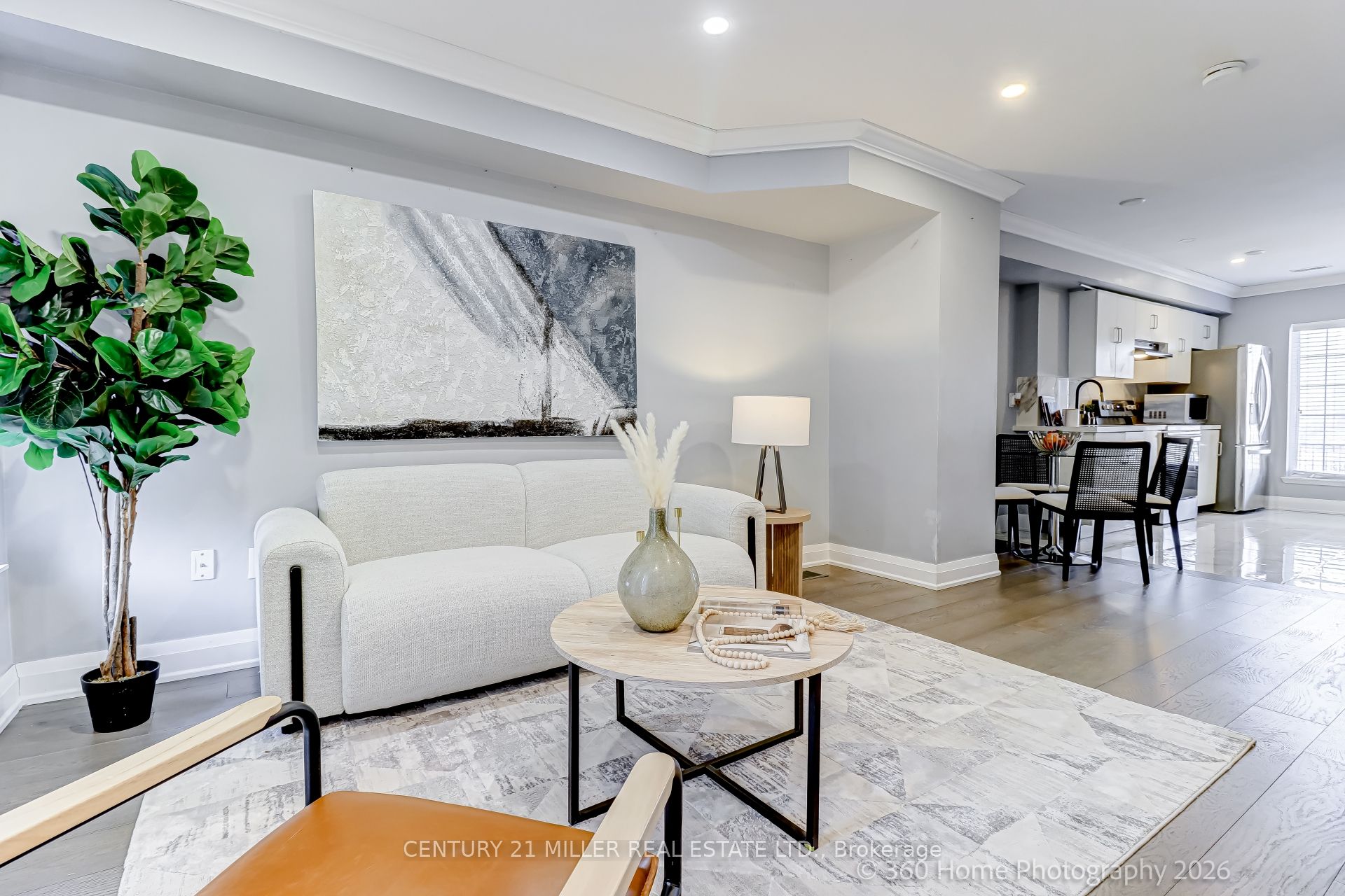 75 Strathaven Drive E 27