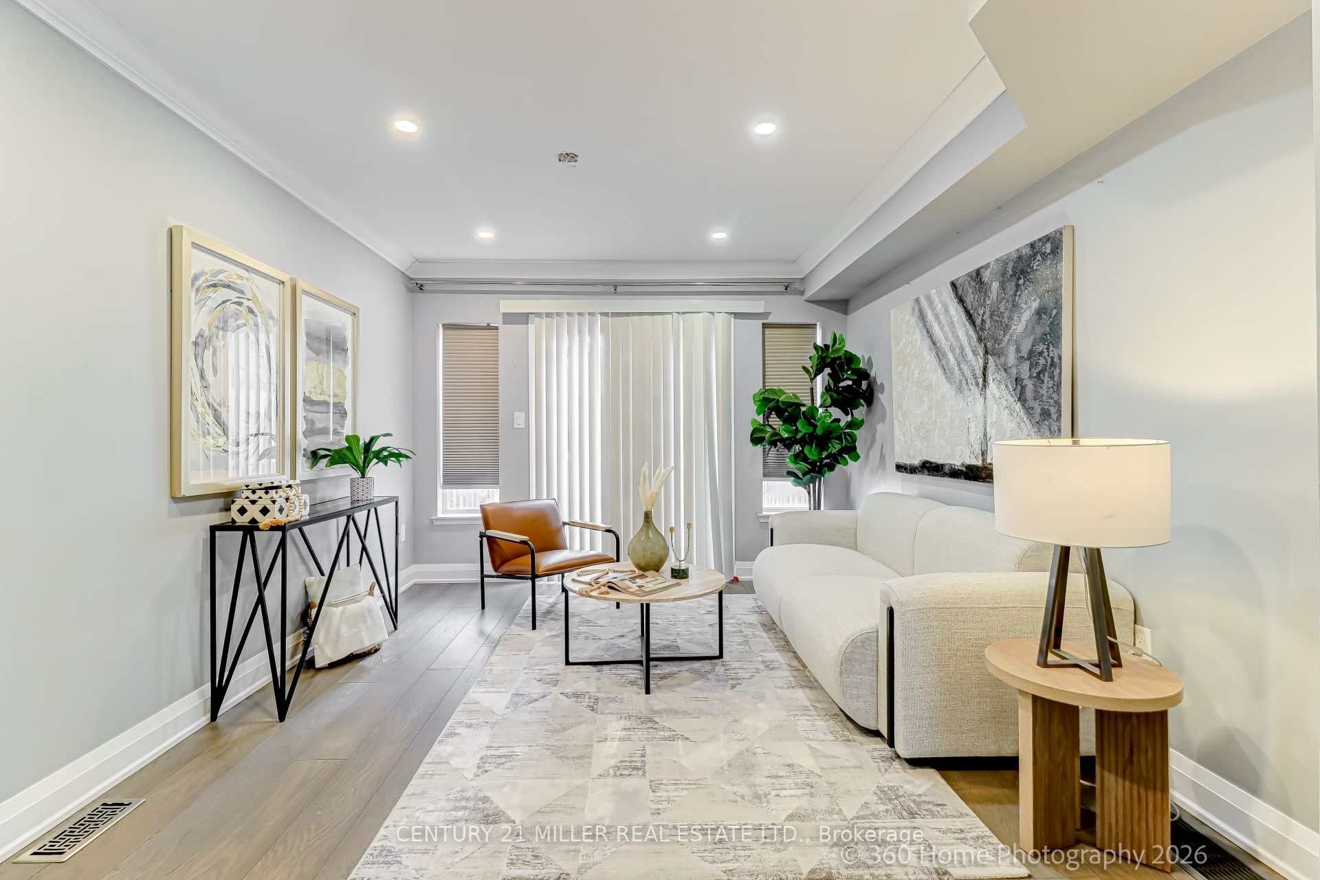 75 Strathaven Drive E 27