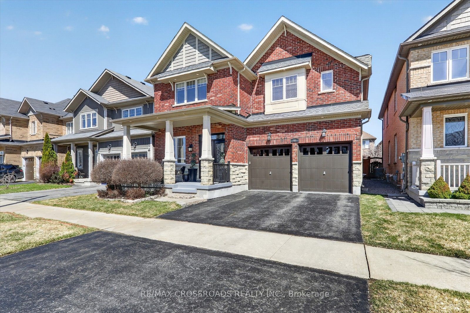 98 Britannia Avenue E