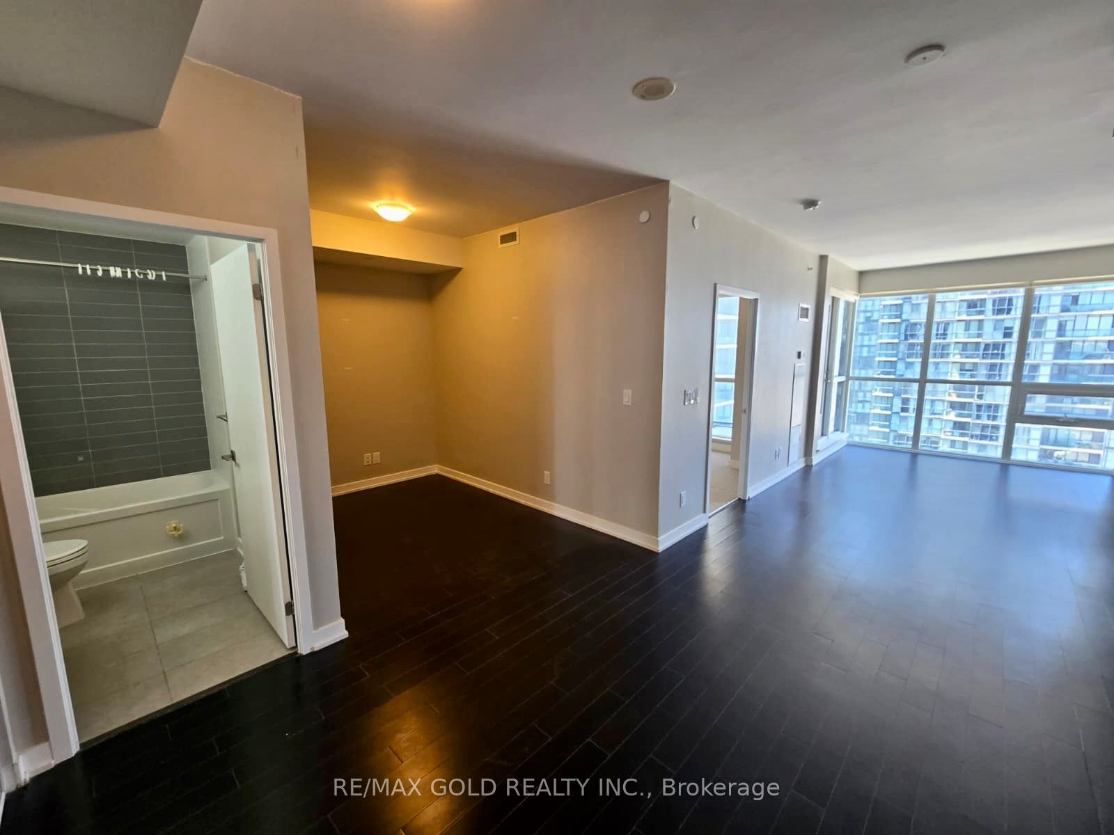510 Curran Place 2006