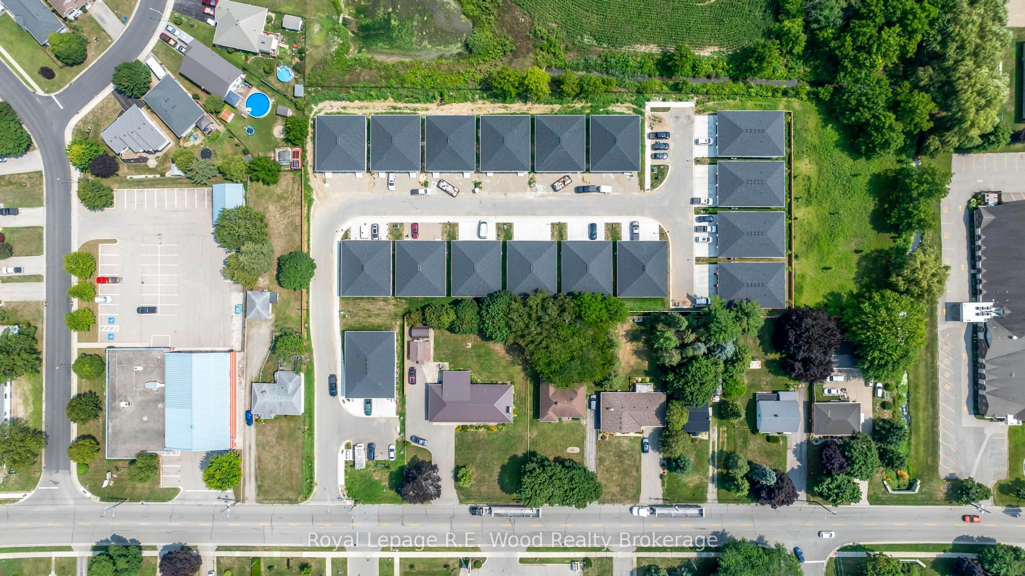 335 John Street S