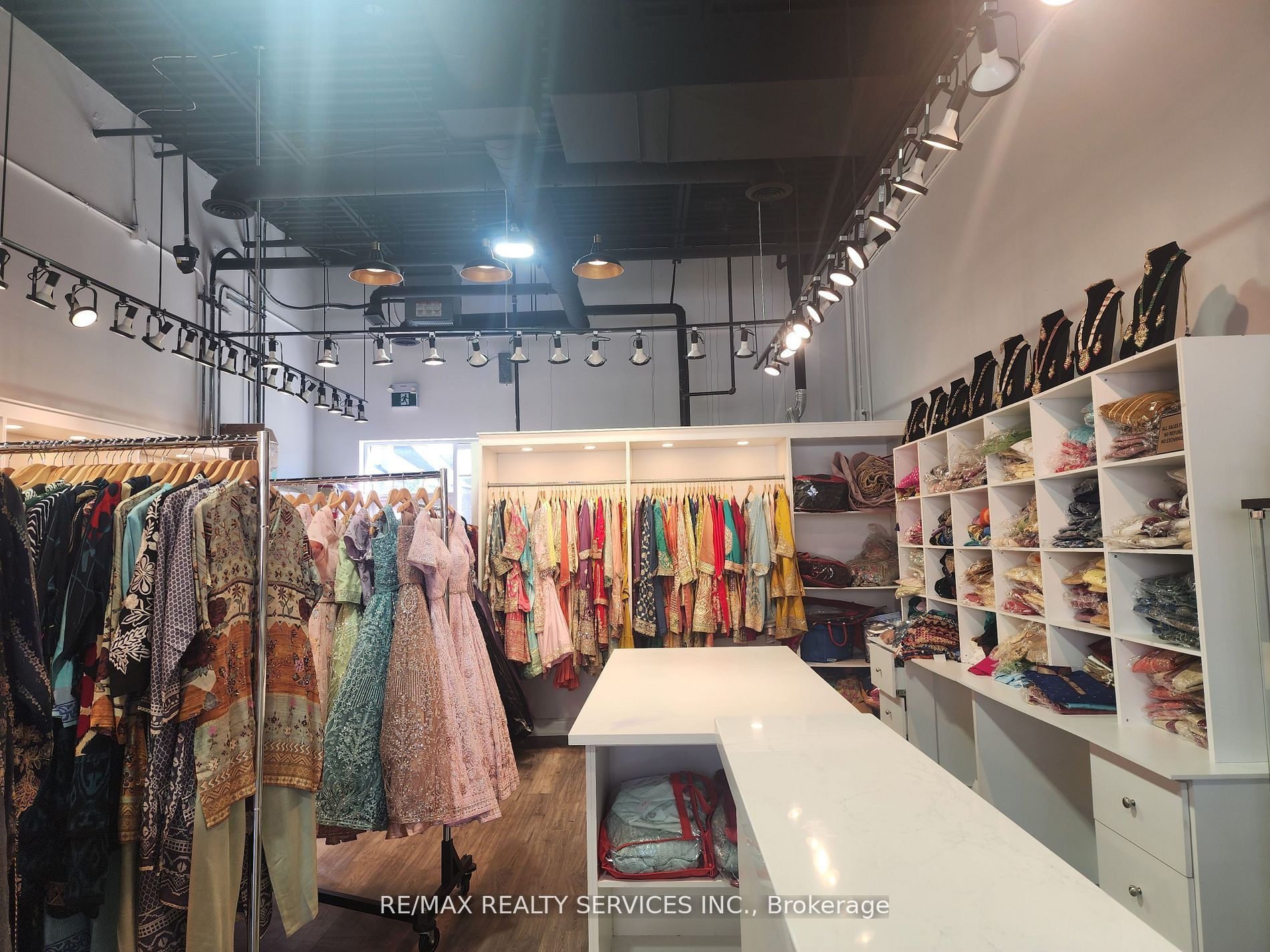 11625 McVean Drive 28