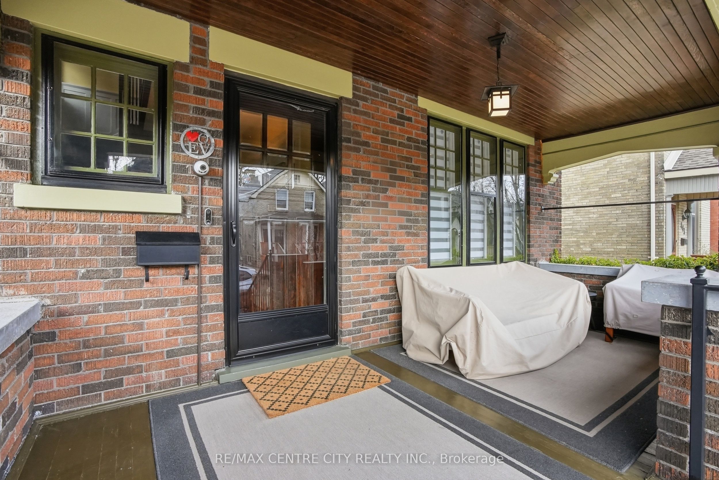 441 Woodman Avenue