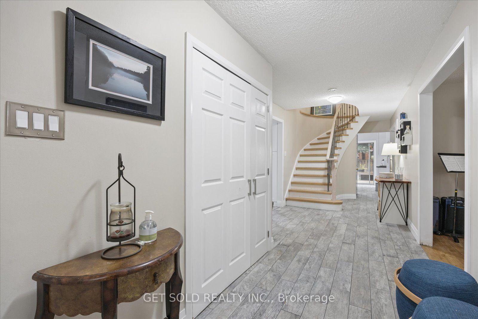 77 Linton Avenue
