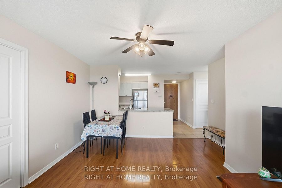4879 KIMBERMOUNT Avenue 607