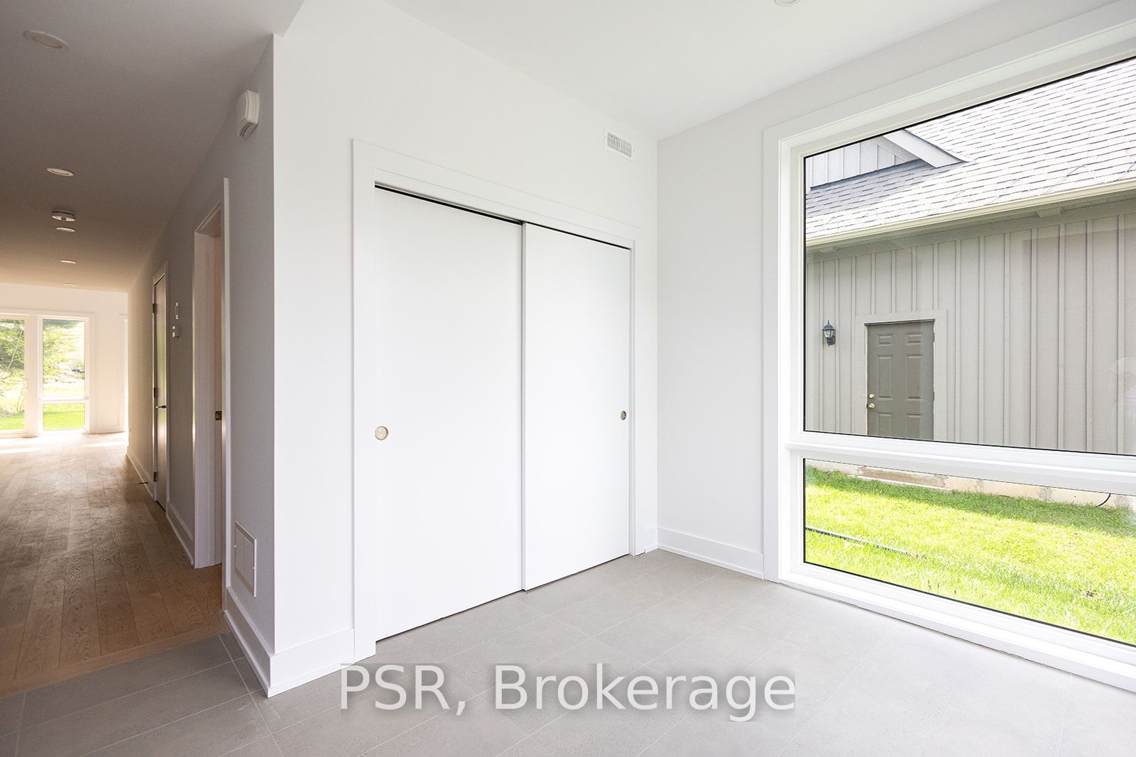 8 Baypoint Court