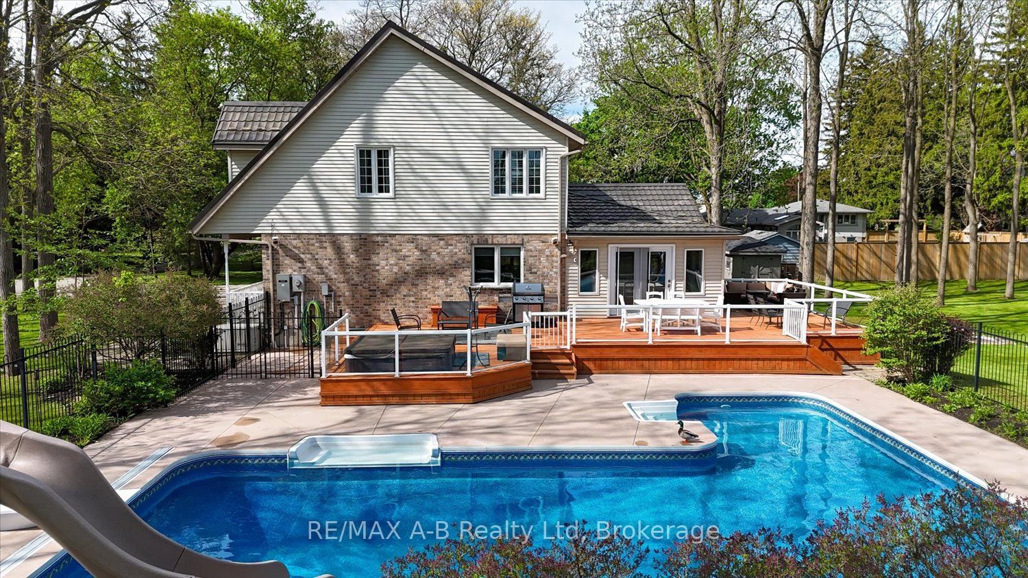 138 Huron Road