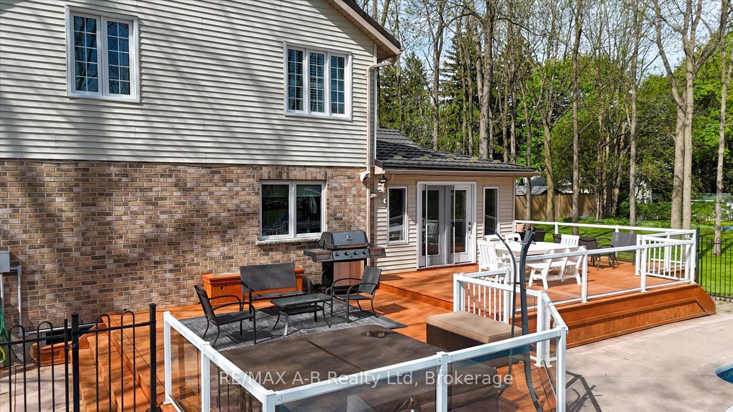 138 Huron Road