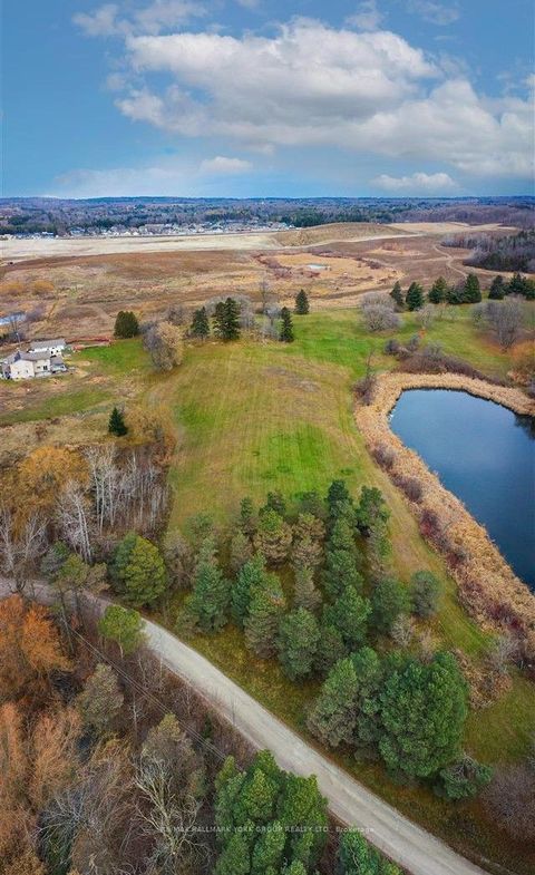 120 South Summit Farm Road King ON L7B 1J8