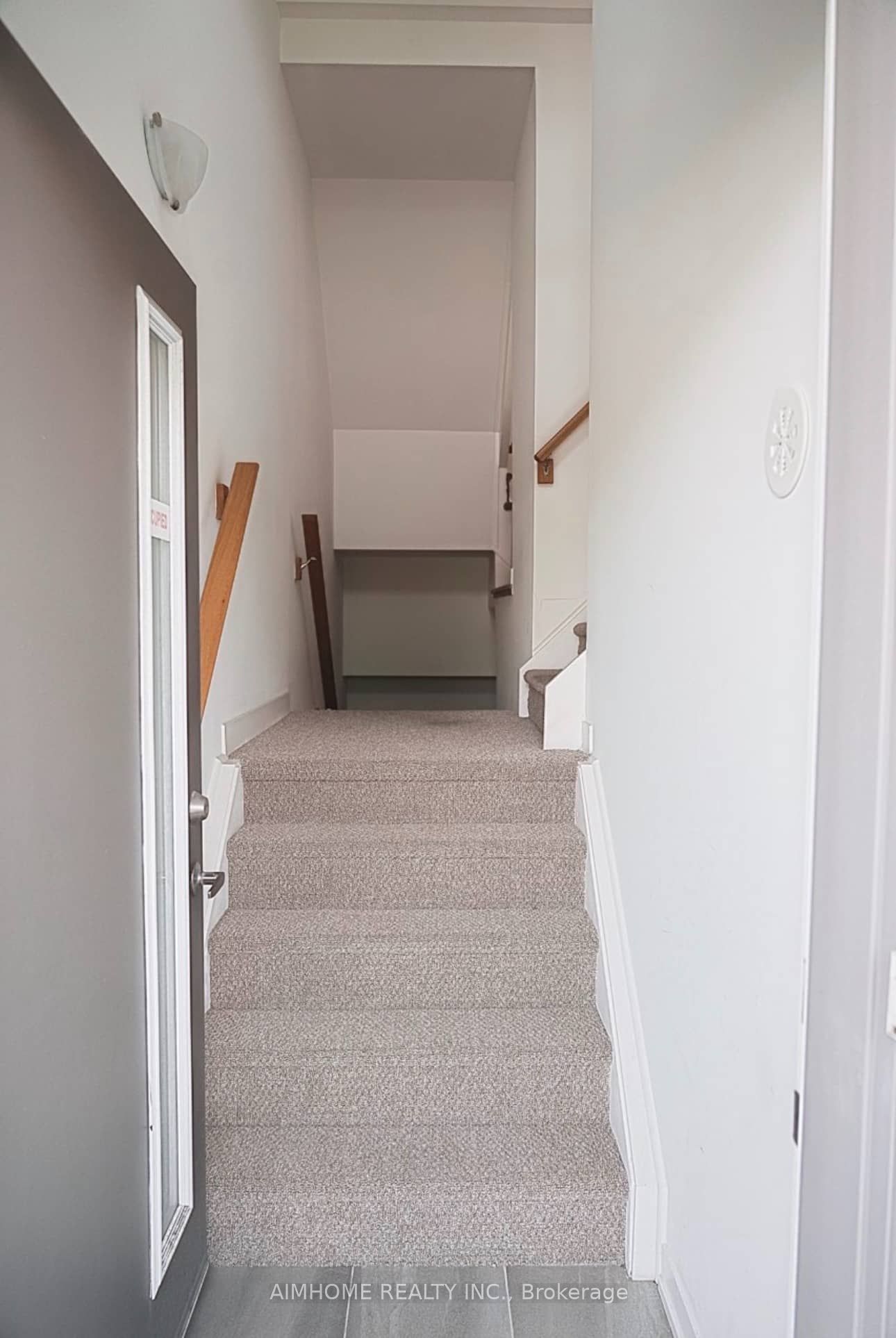 1525 Kingston Road 403