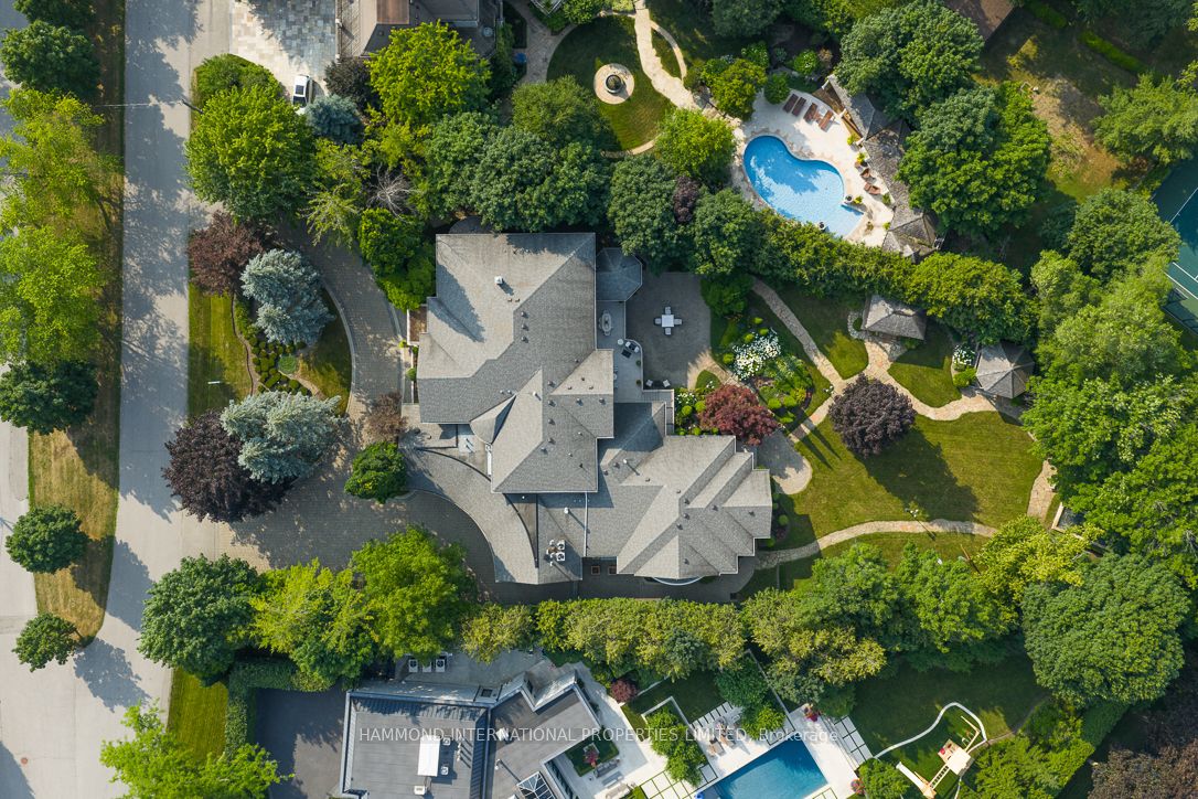 19 RIVERSIDE Boulevard