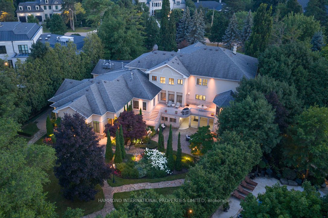 19 RIVERSIDE Boulevard