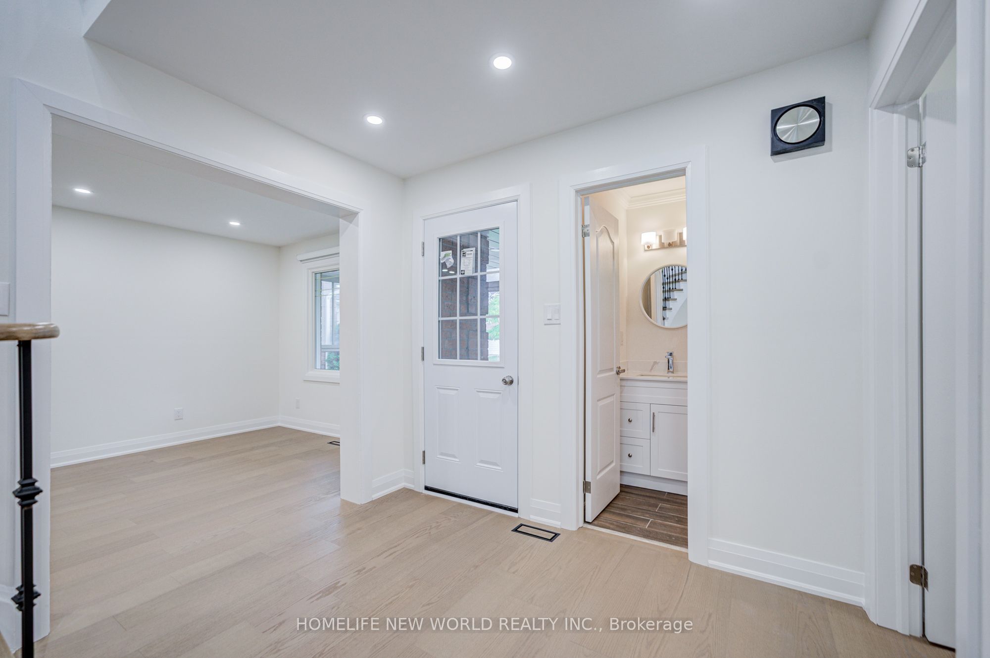 199 Harrowsmith Drive W