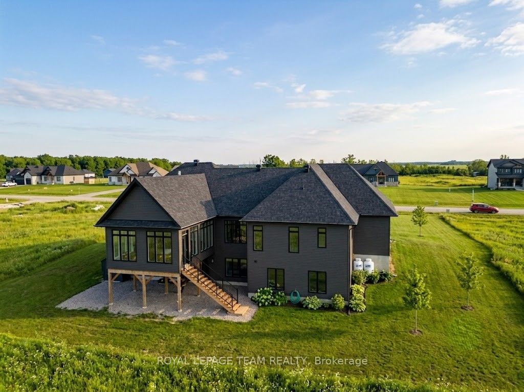224 Trudeau Crescent