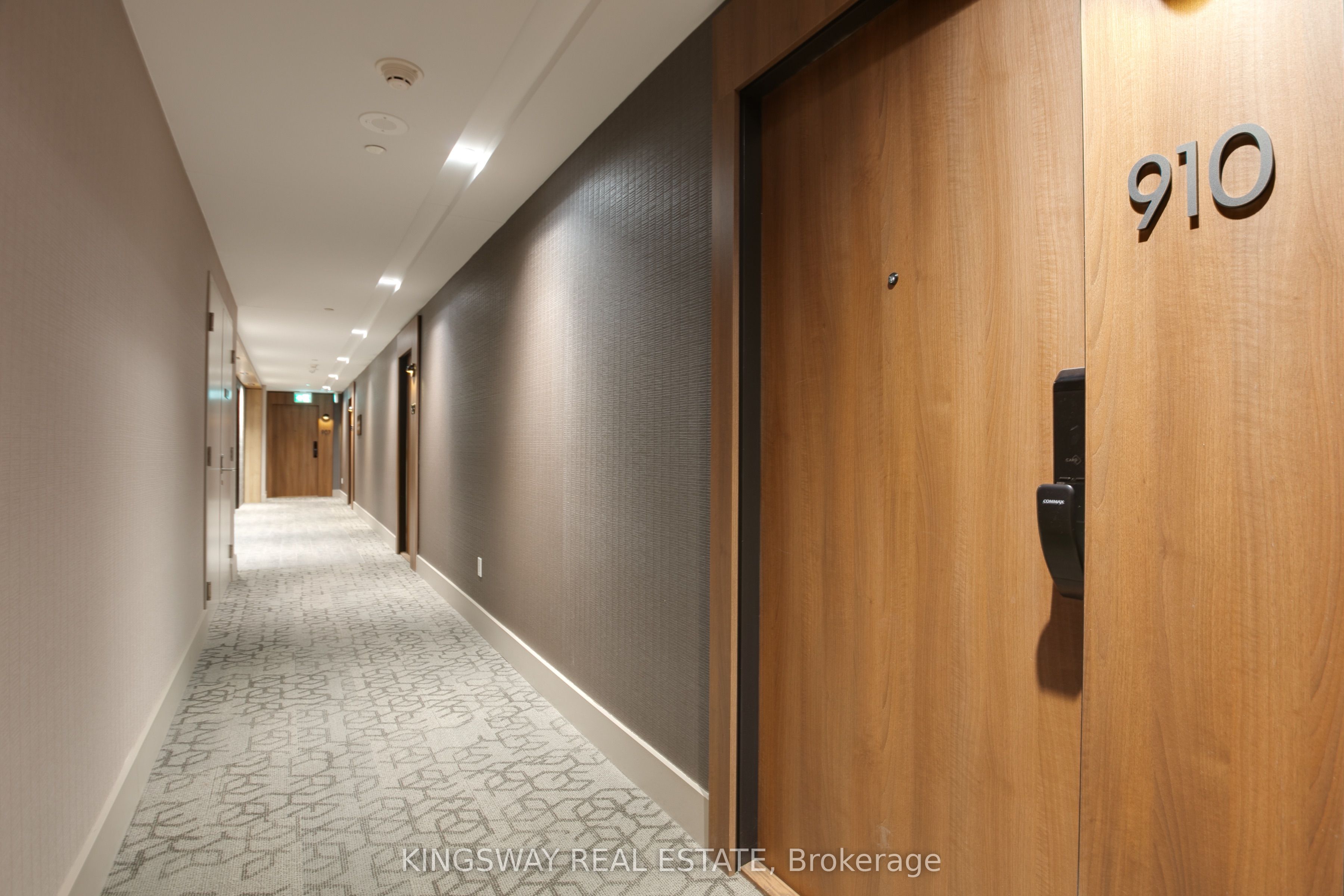 21 Park Street 910