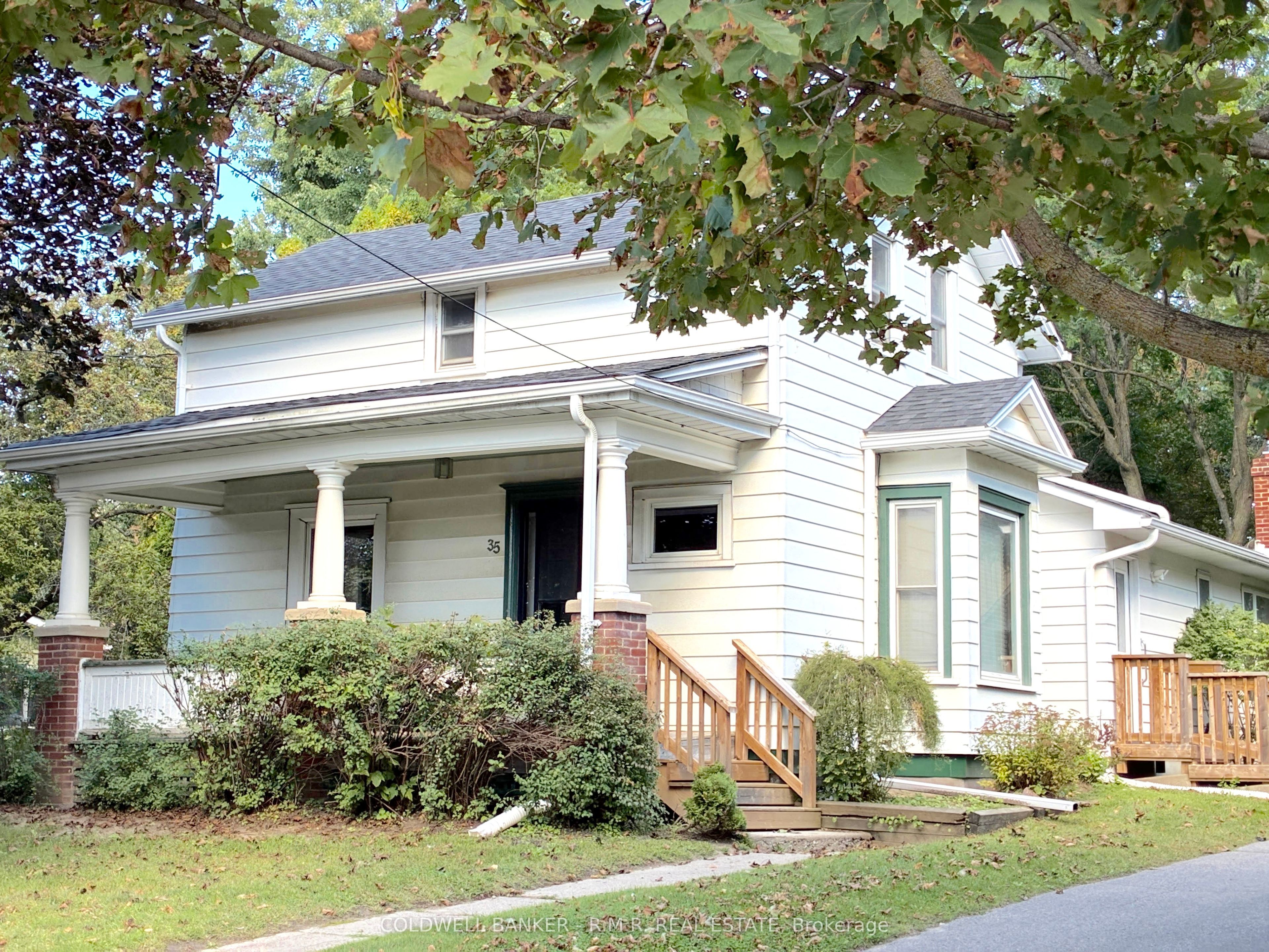 35 Main Street S