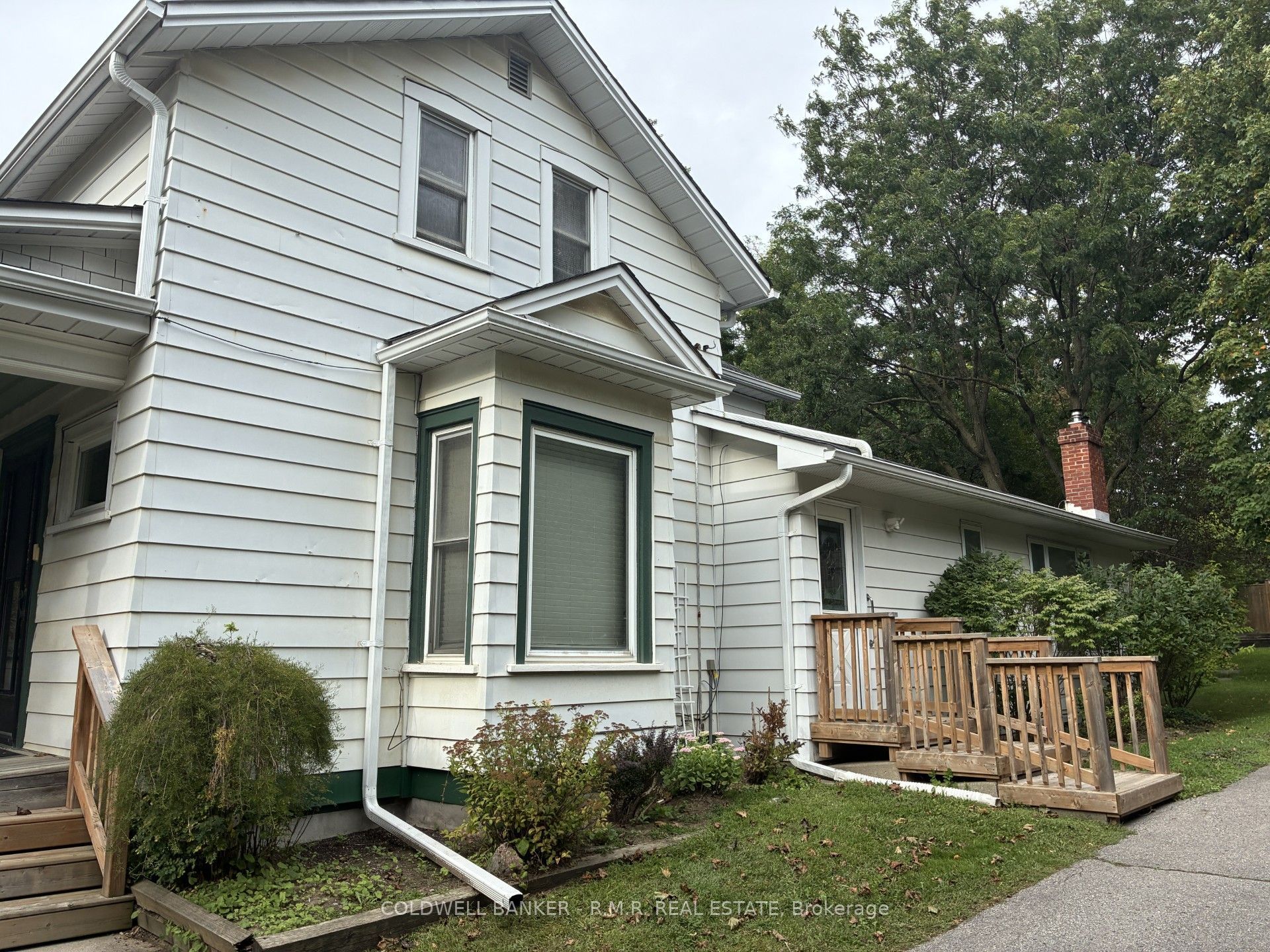 35 Main Street S