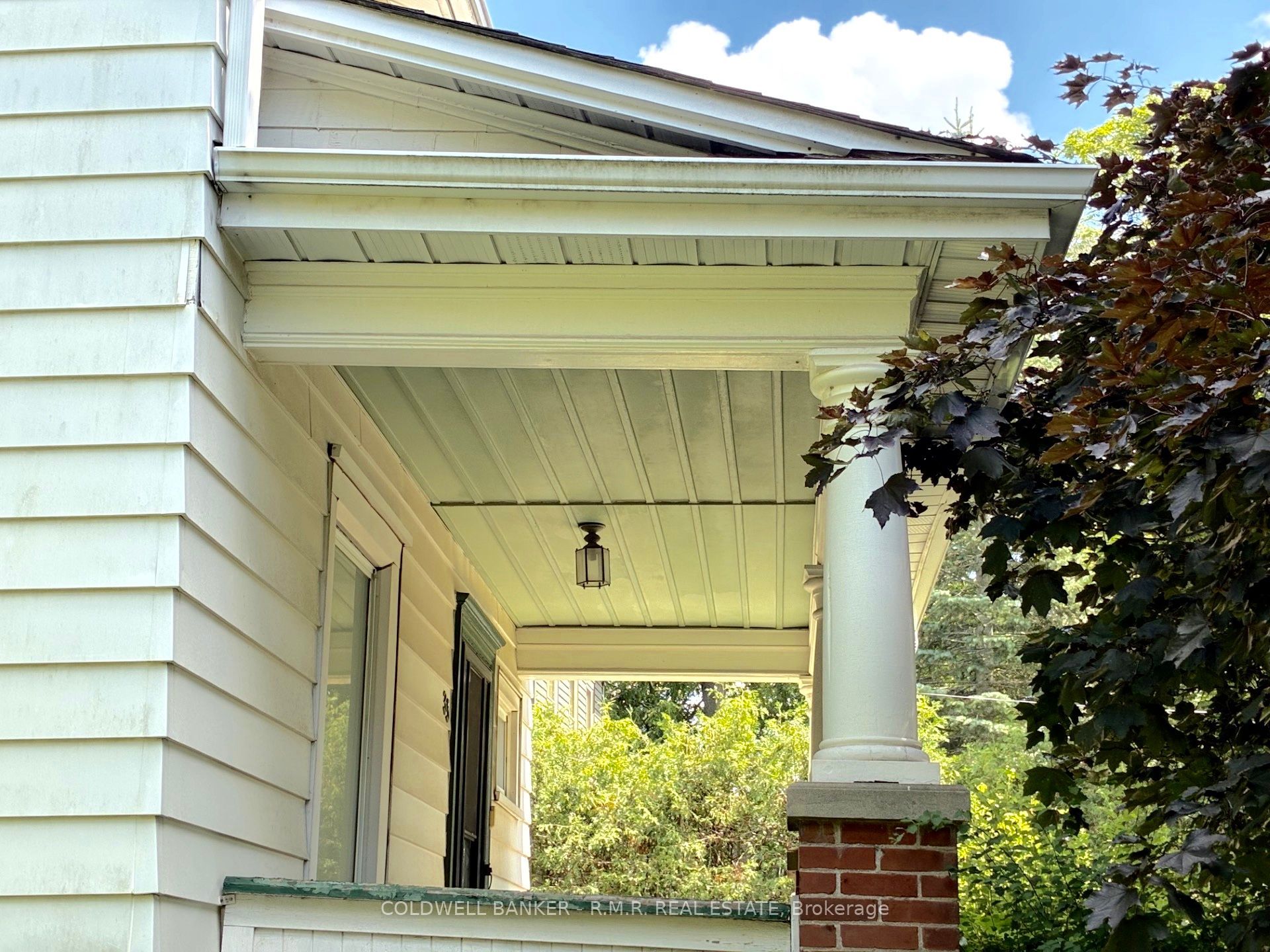 35 Main Street S