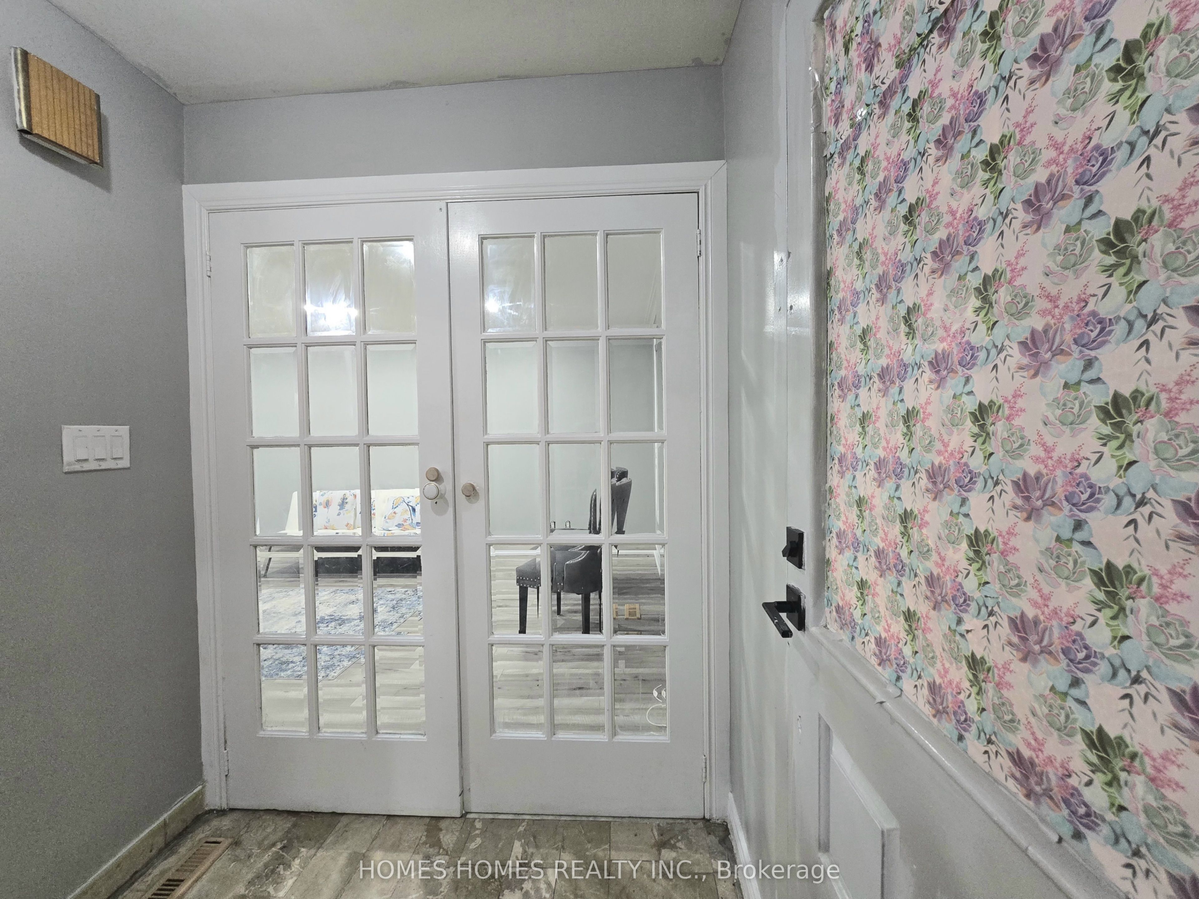 65 Elnathan Crescent