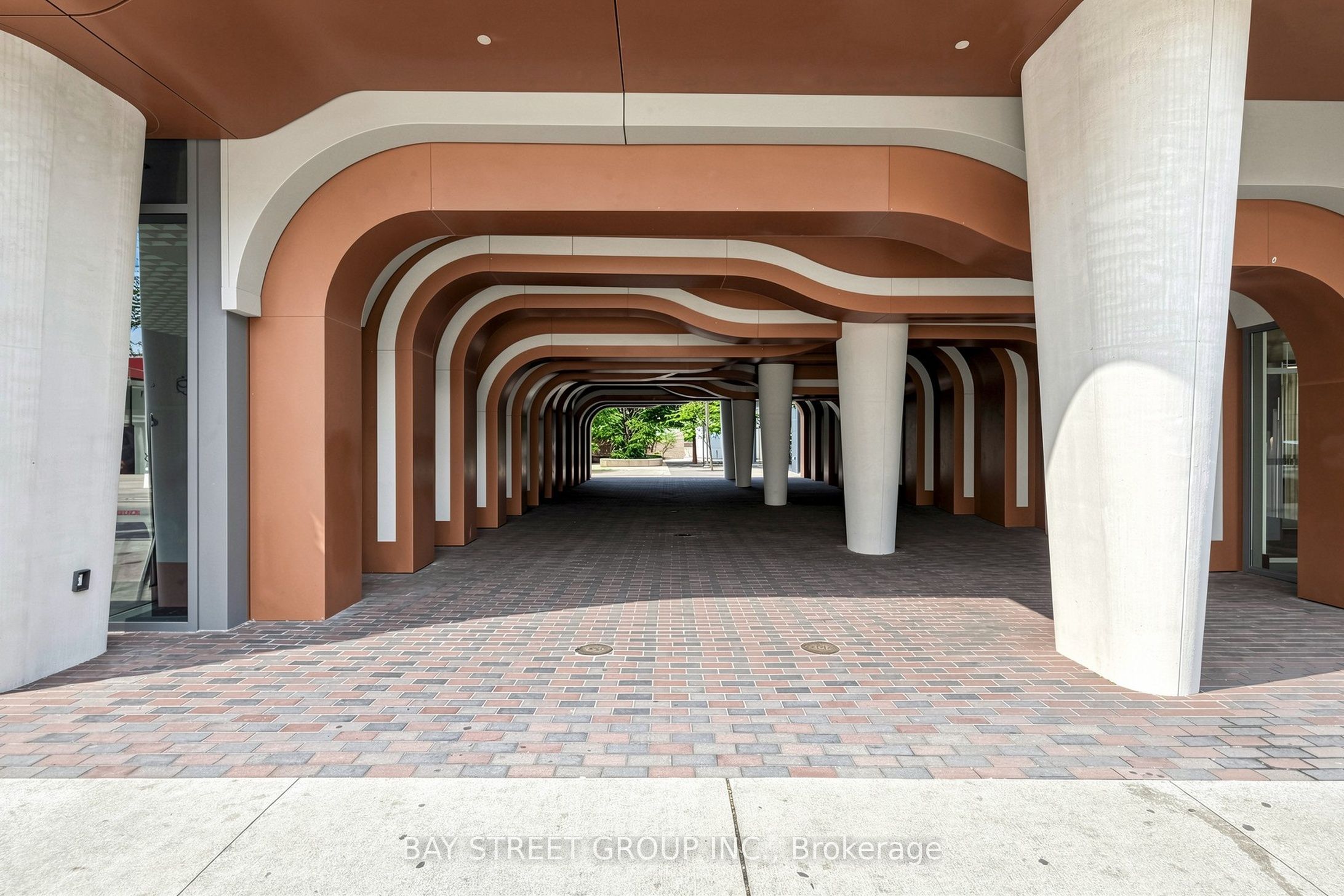 525 Adelaide Street W 1118