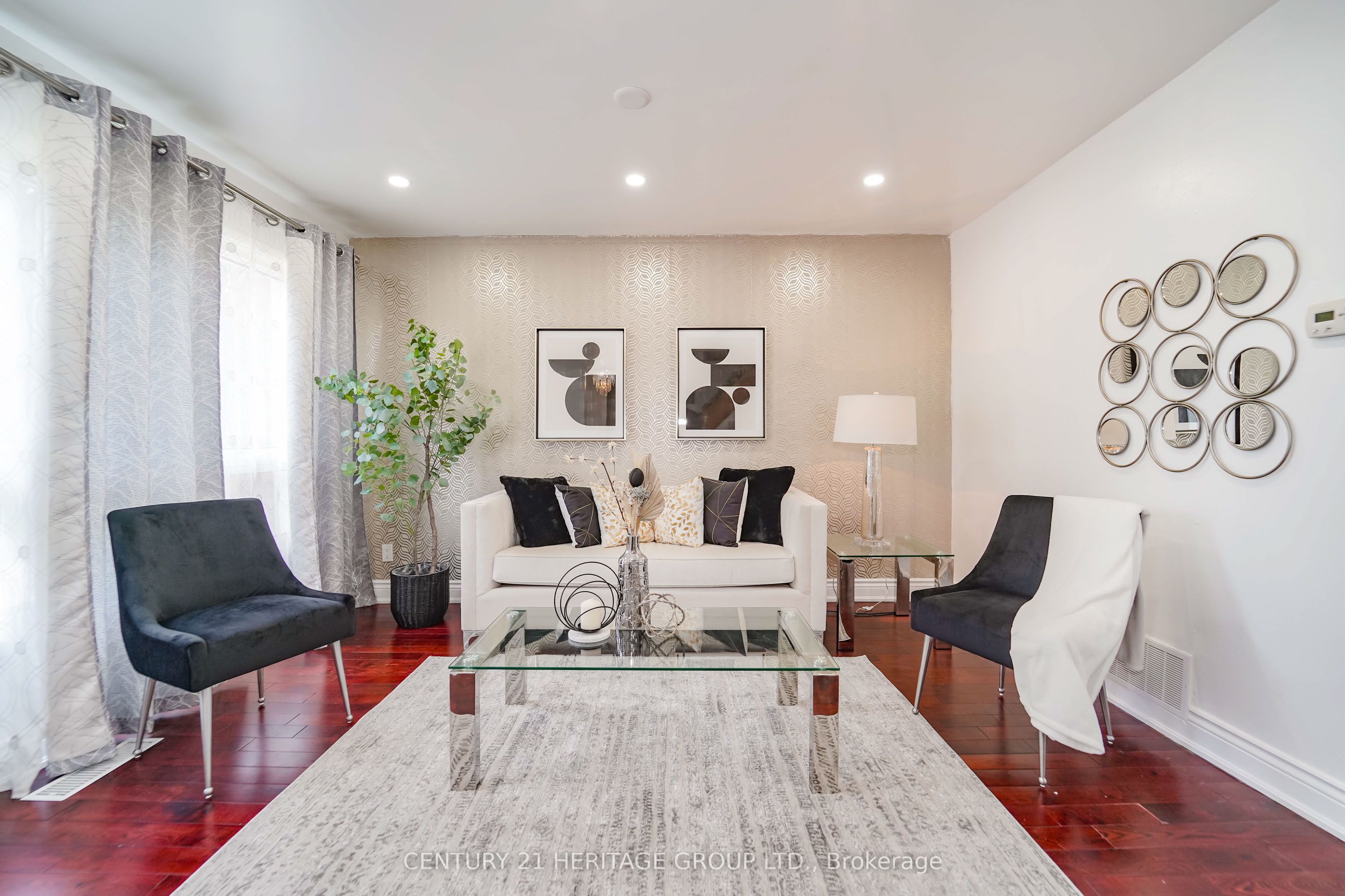 90 Wingarden Court 176