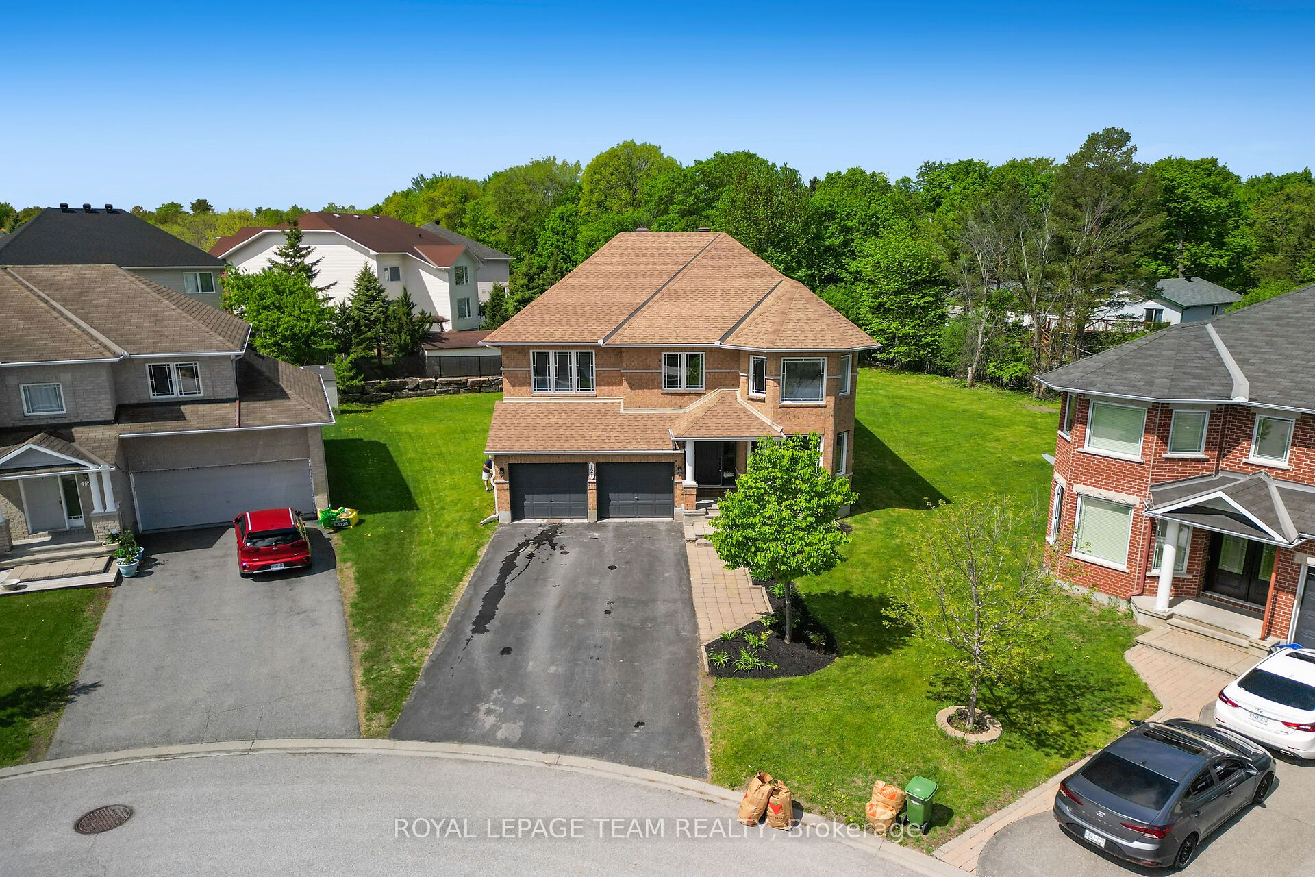121 Muskego Crescent
