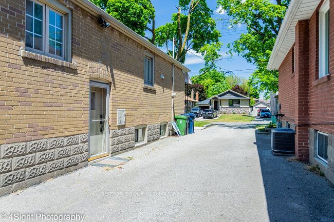 53 Savona Drive