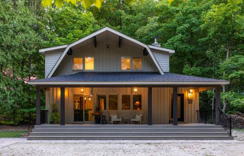 131 Kitzbuhl Crescent Blue Mountains ON L9Y 0S5