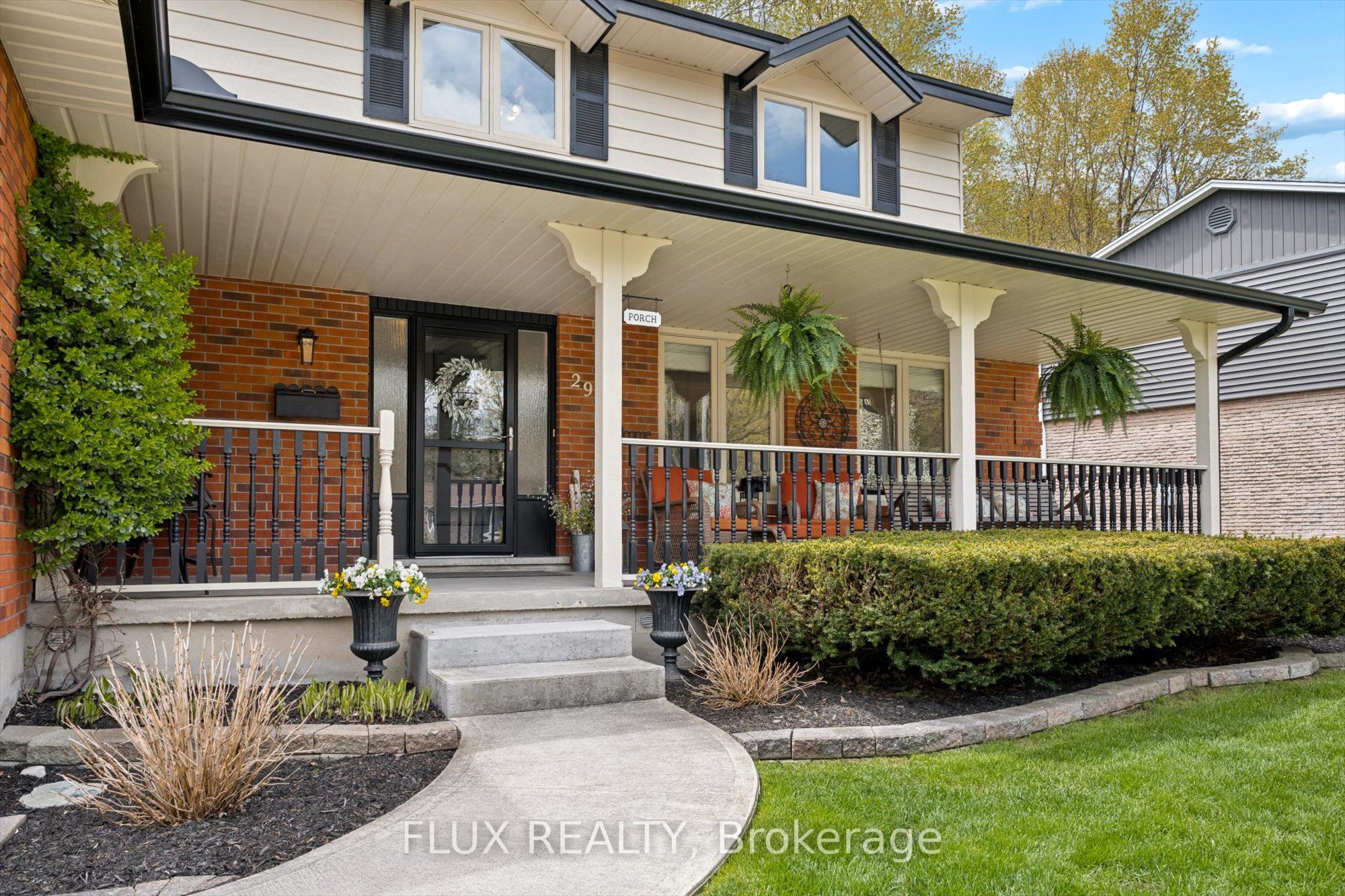 29 Nightingale Crescent