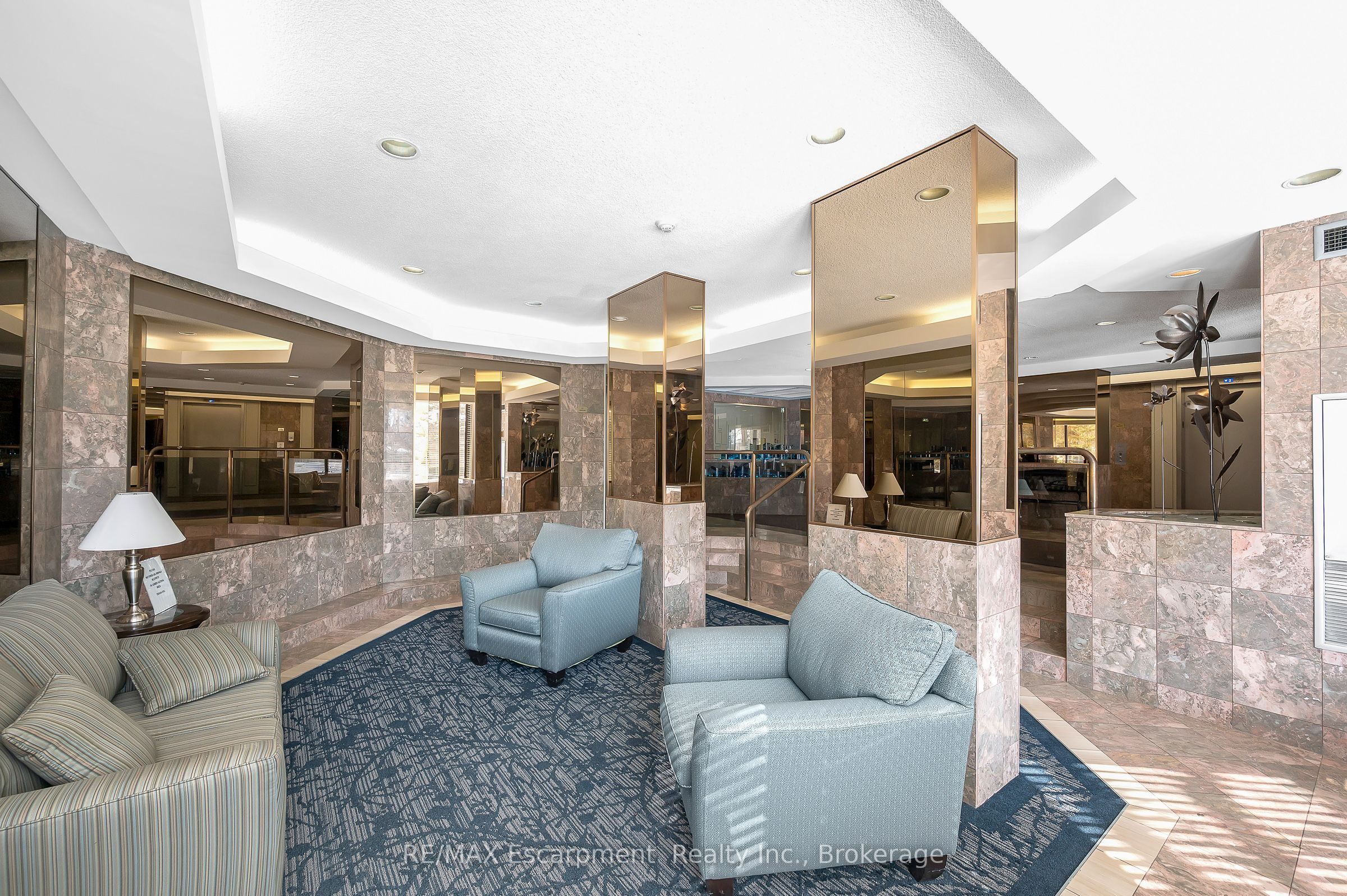 20 Cherrytree Drive 809